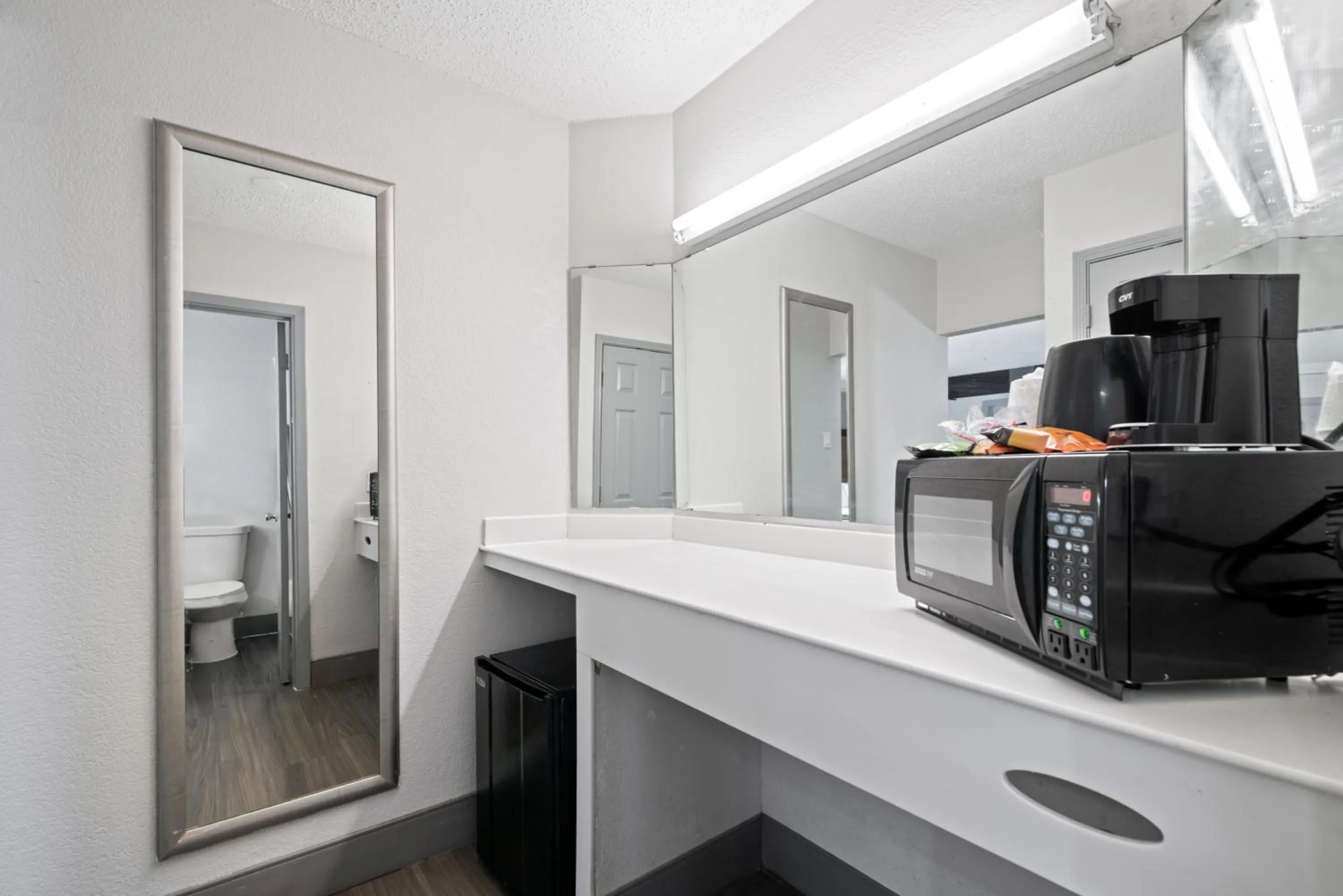 Bathroom in La Quinta Inn by Wyndham Corpus Christi North