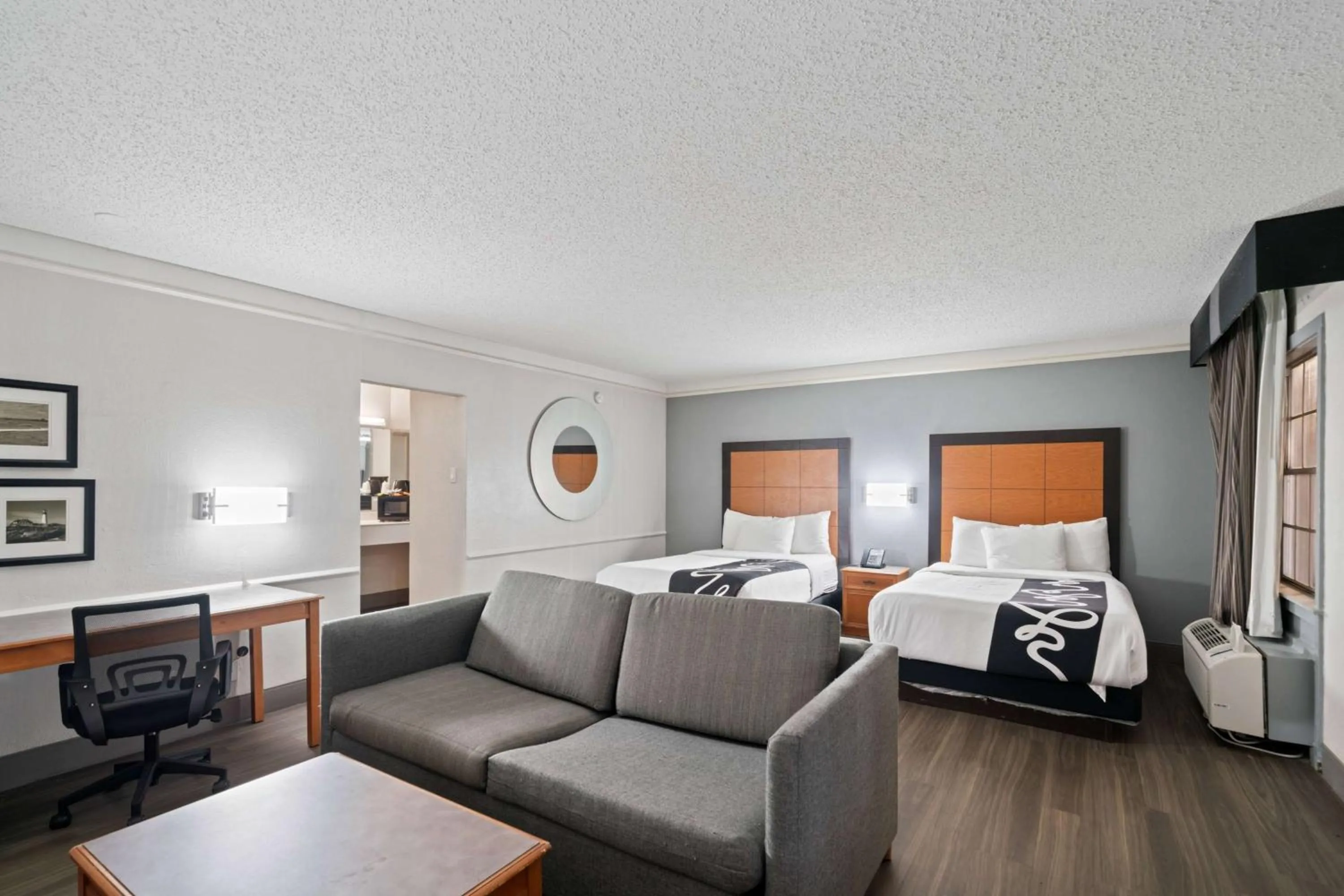 Photo of the whole room in La Quinta Inn by Wyndham Corpus Christi North