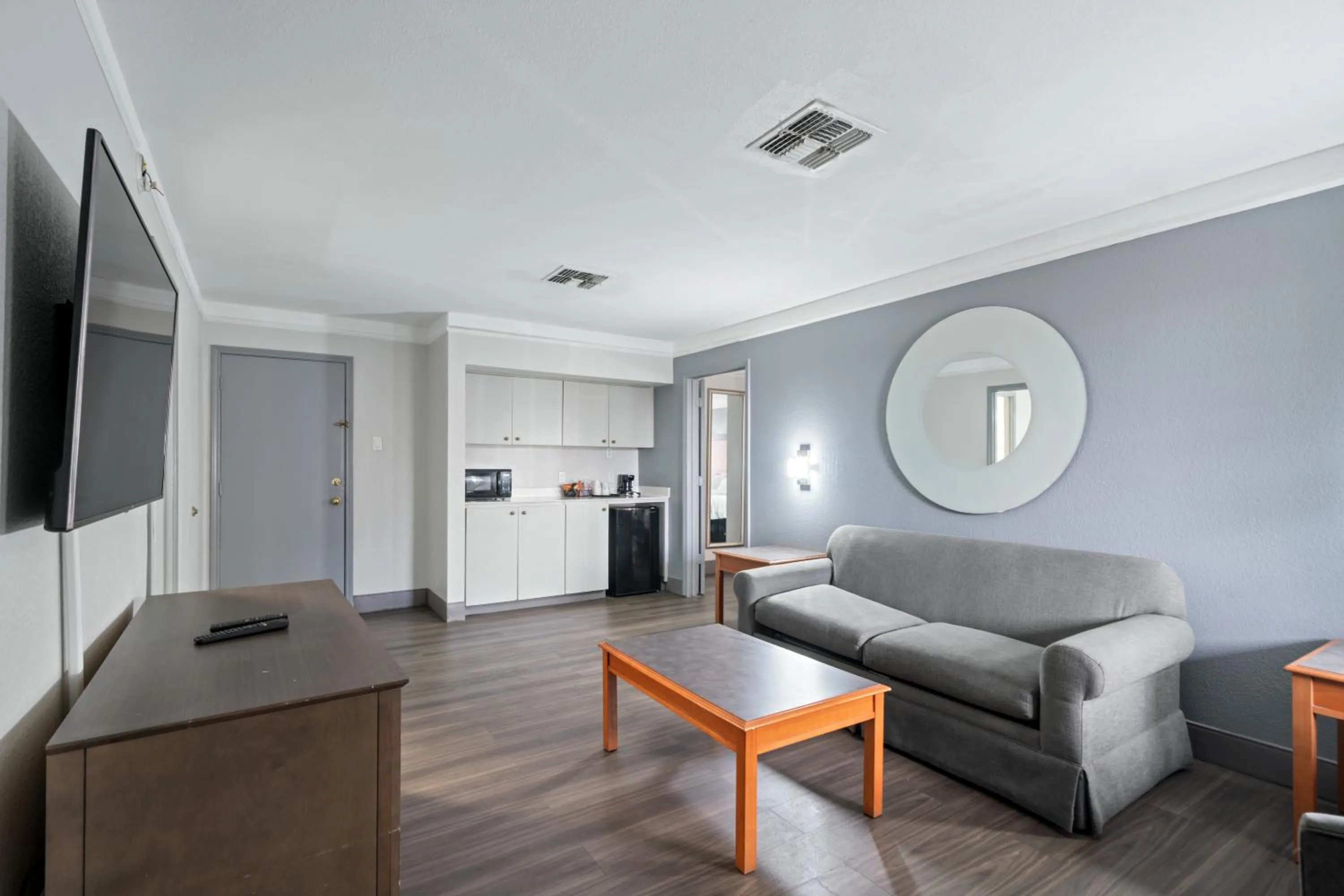 Living room in La Quinta Inn by Wyndham Corpus Christi North