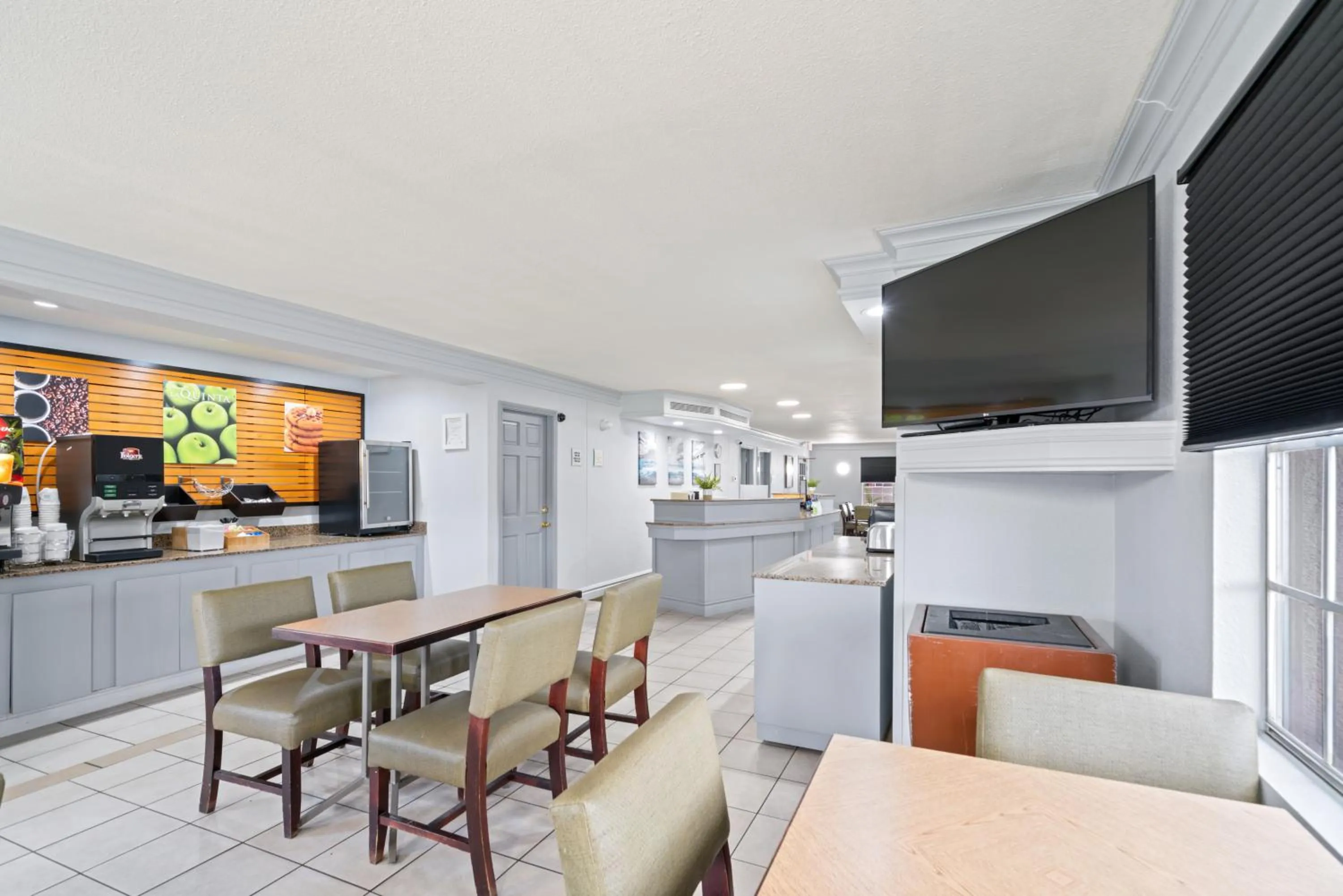 Lobby or reception in La Quinta Inn by Wyndham Corpus Christi North