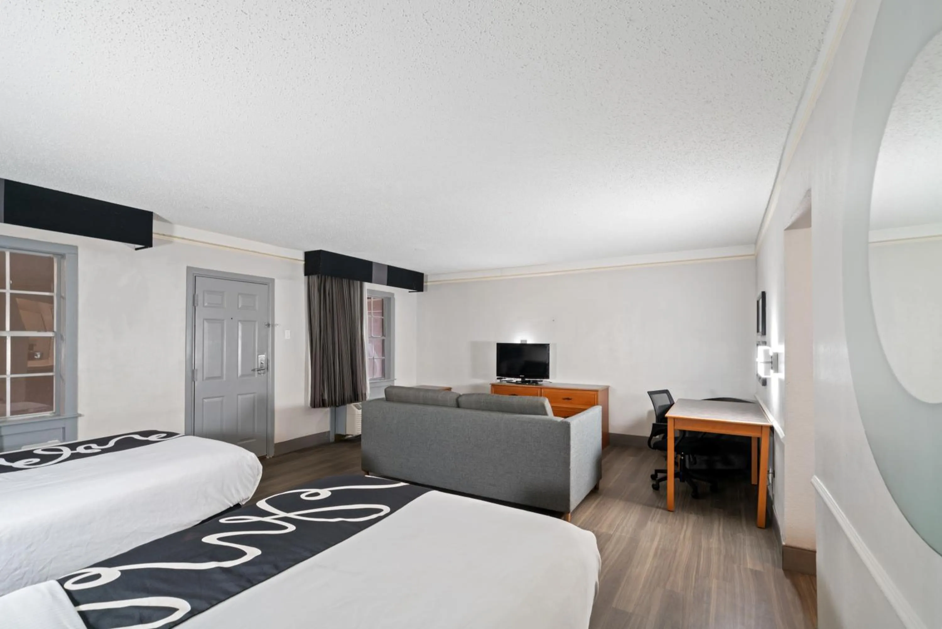 Living room in La Quinta Inn by Wyndham Corpus Christi North