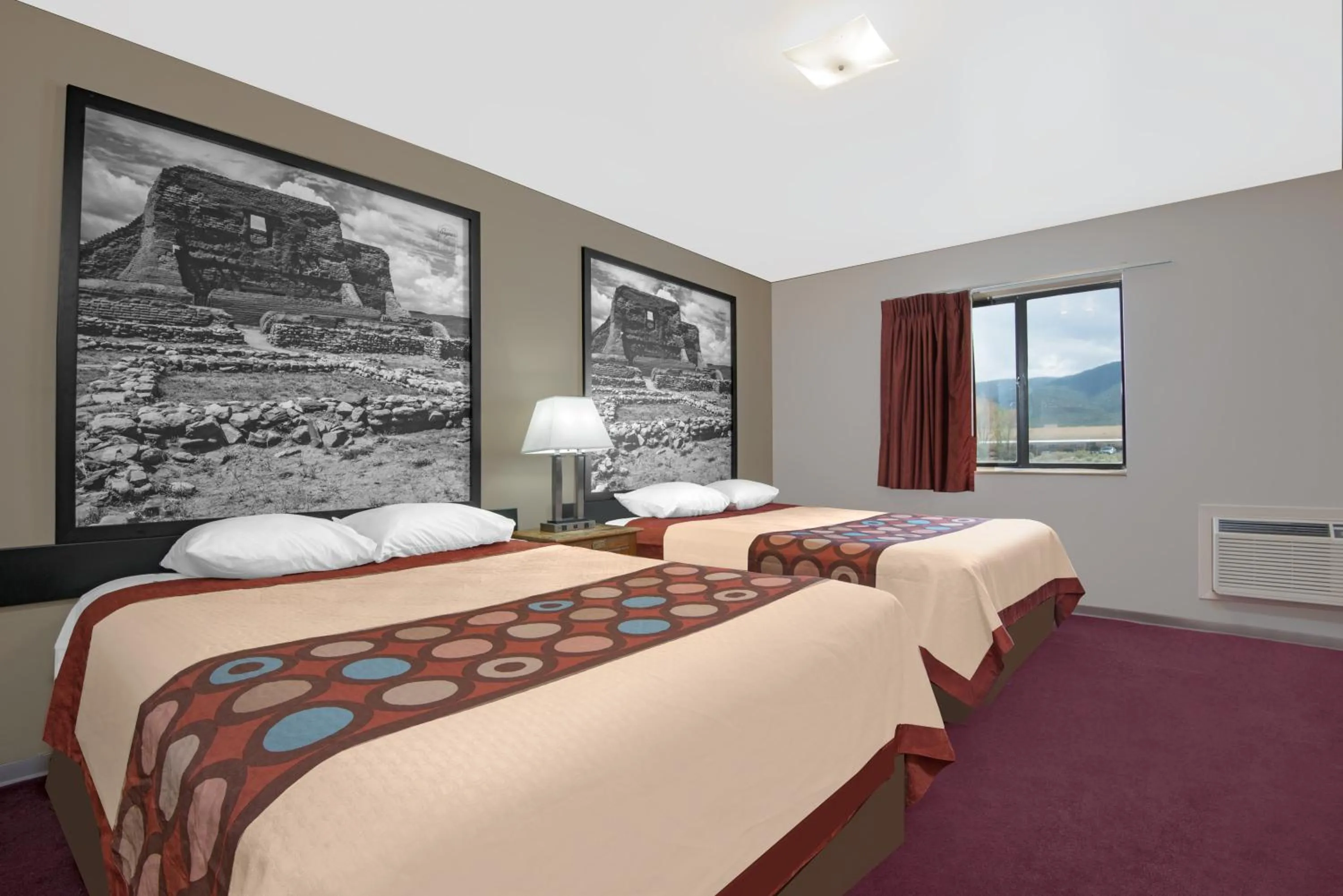 Mountain view, Bed in Super 8 by Wyndham Taos