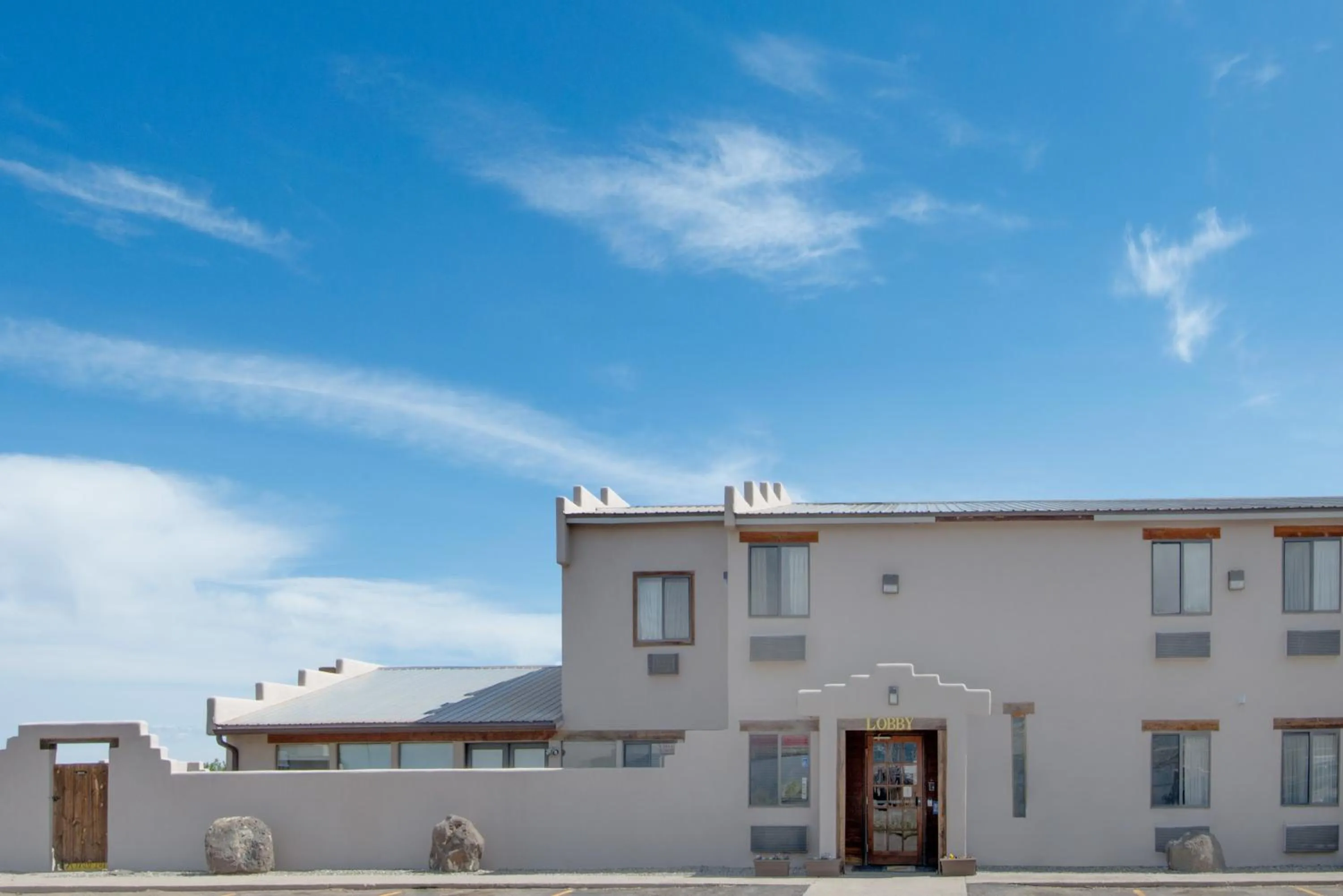 Facade/entrance in Super 8 by Wyndham Taos