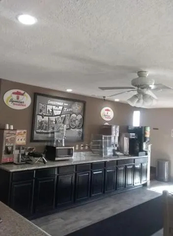 Super 8 by Wyndham Taos