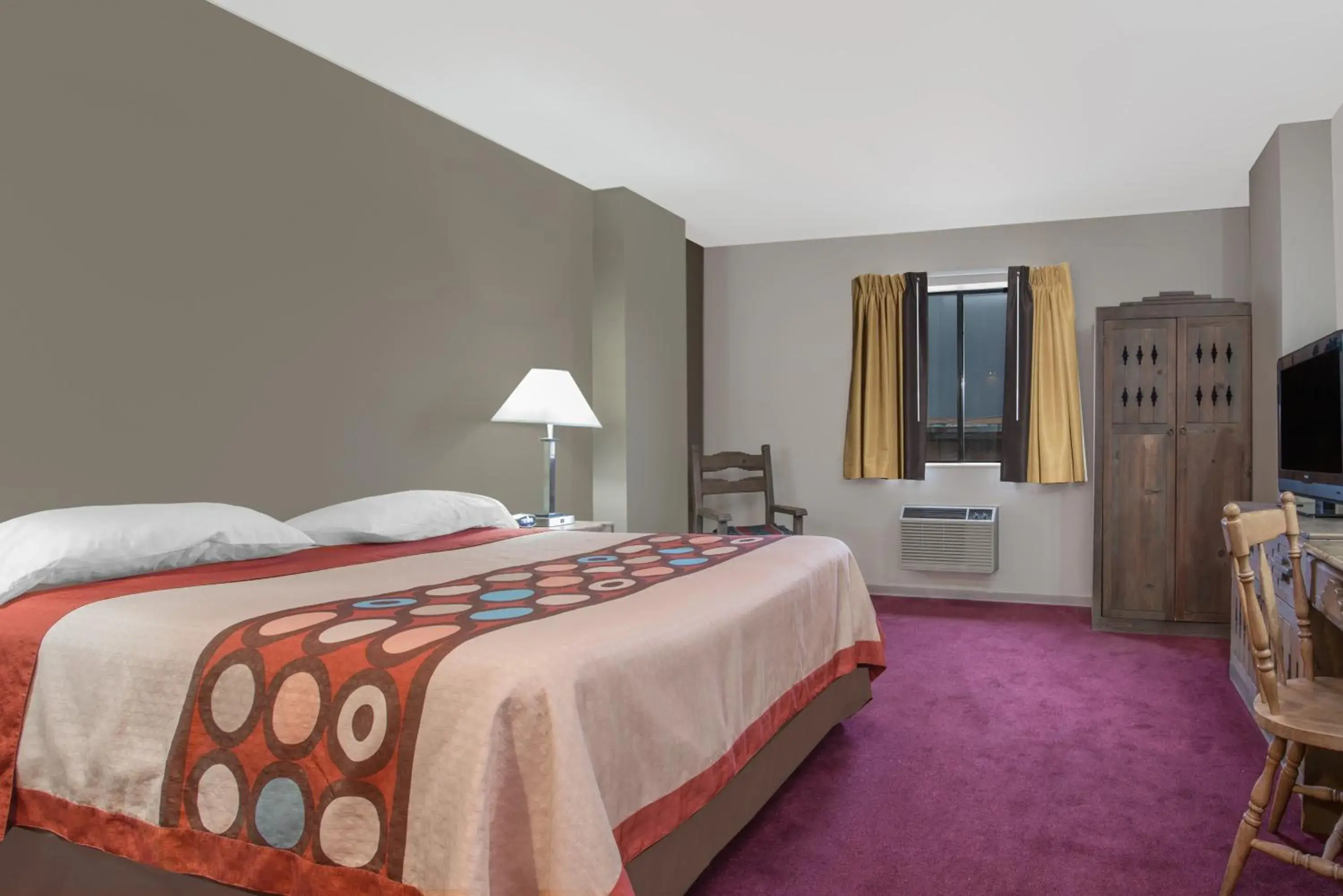 Queen Room - Non-Smoking in Super 8 by Wyndham Taos Queen Room - Non-Smoking in Super 8 by Wyndham Taos