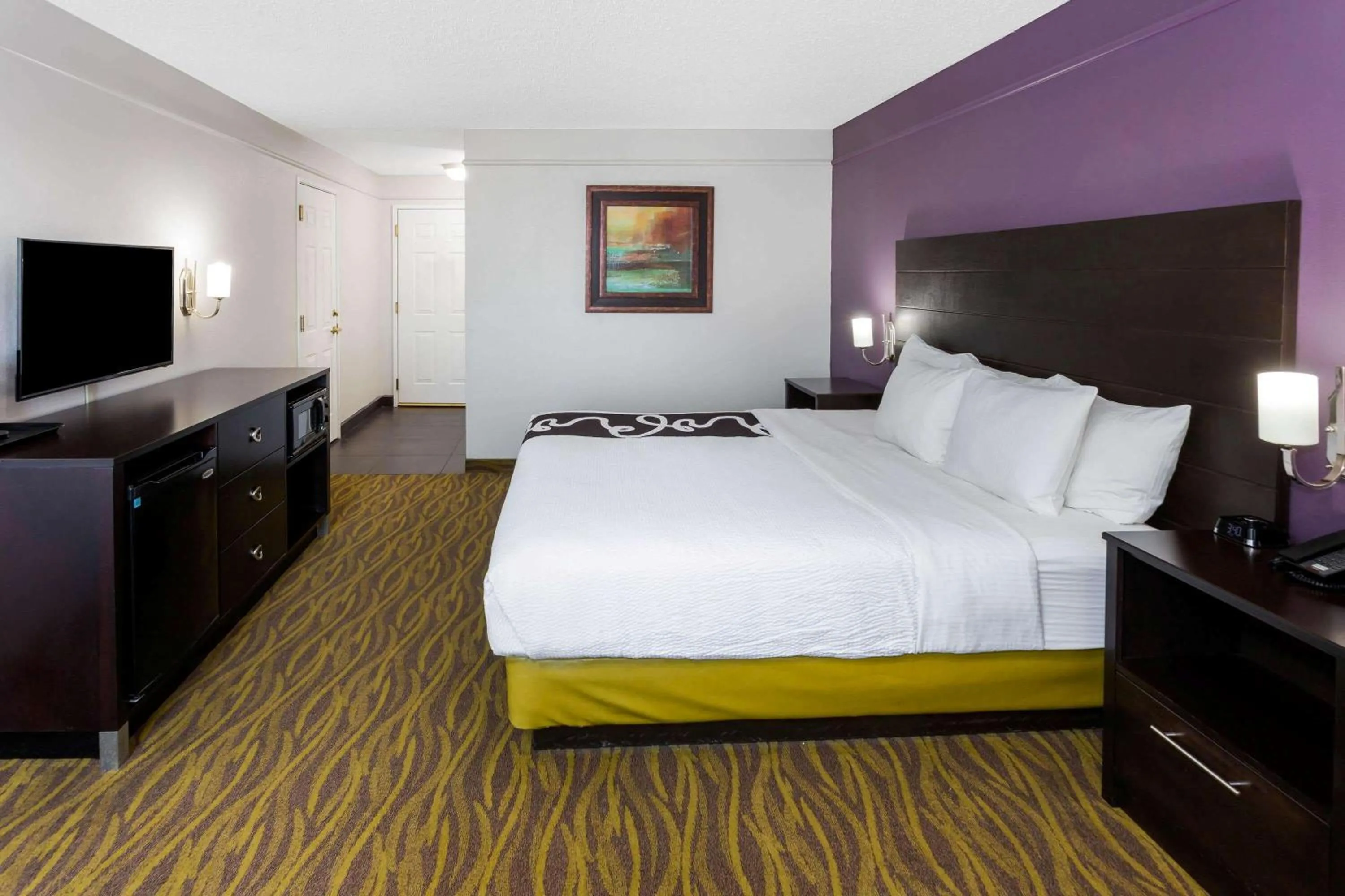 Photo of the whole room, Bed in La Quinta by Wyndham Laredo Airport