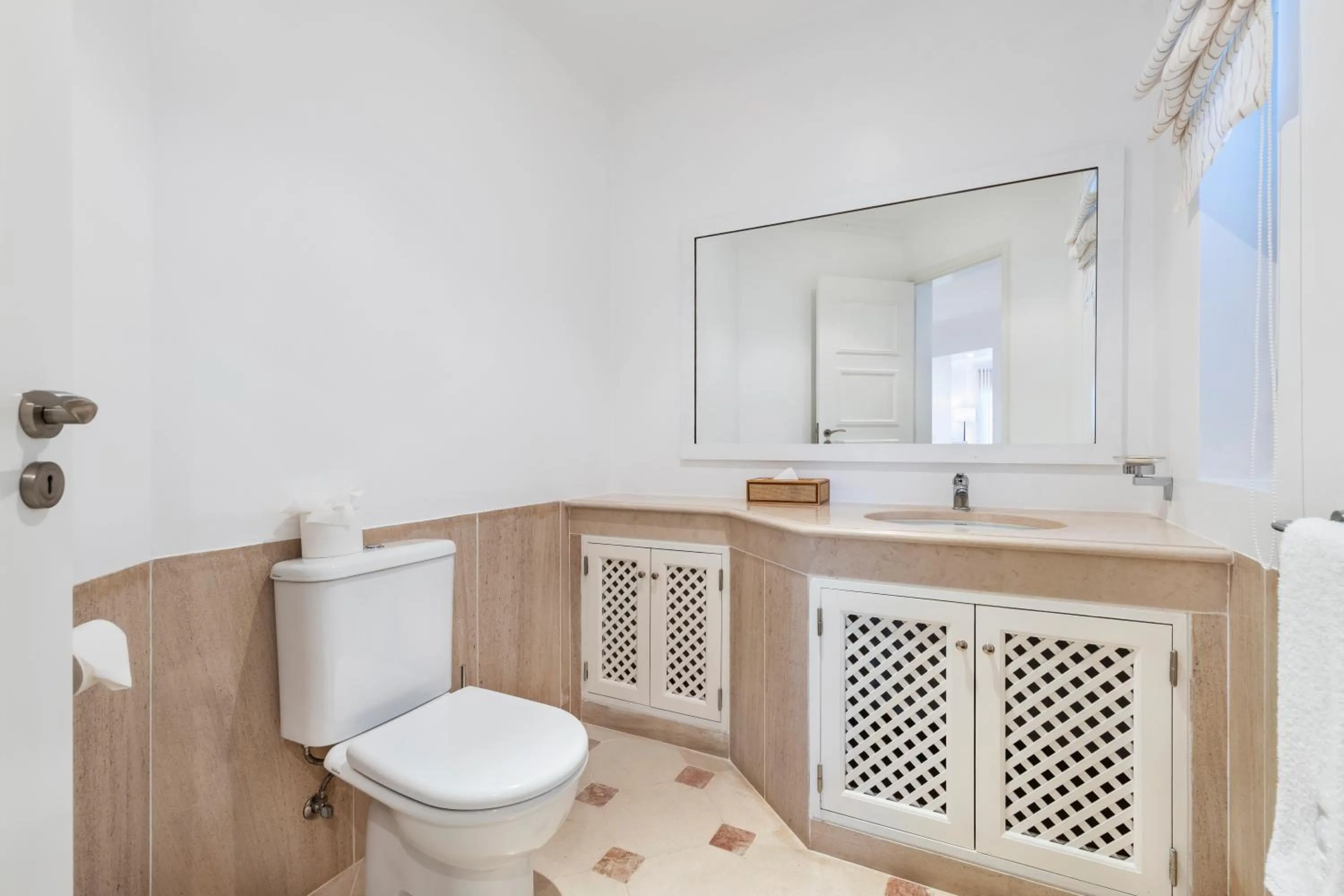 Bathroom in Encosta Do Lago Resort Club