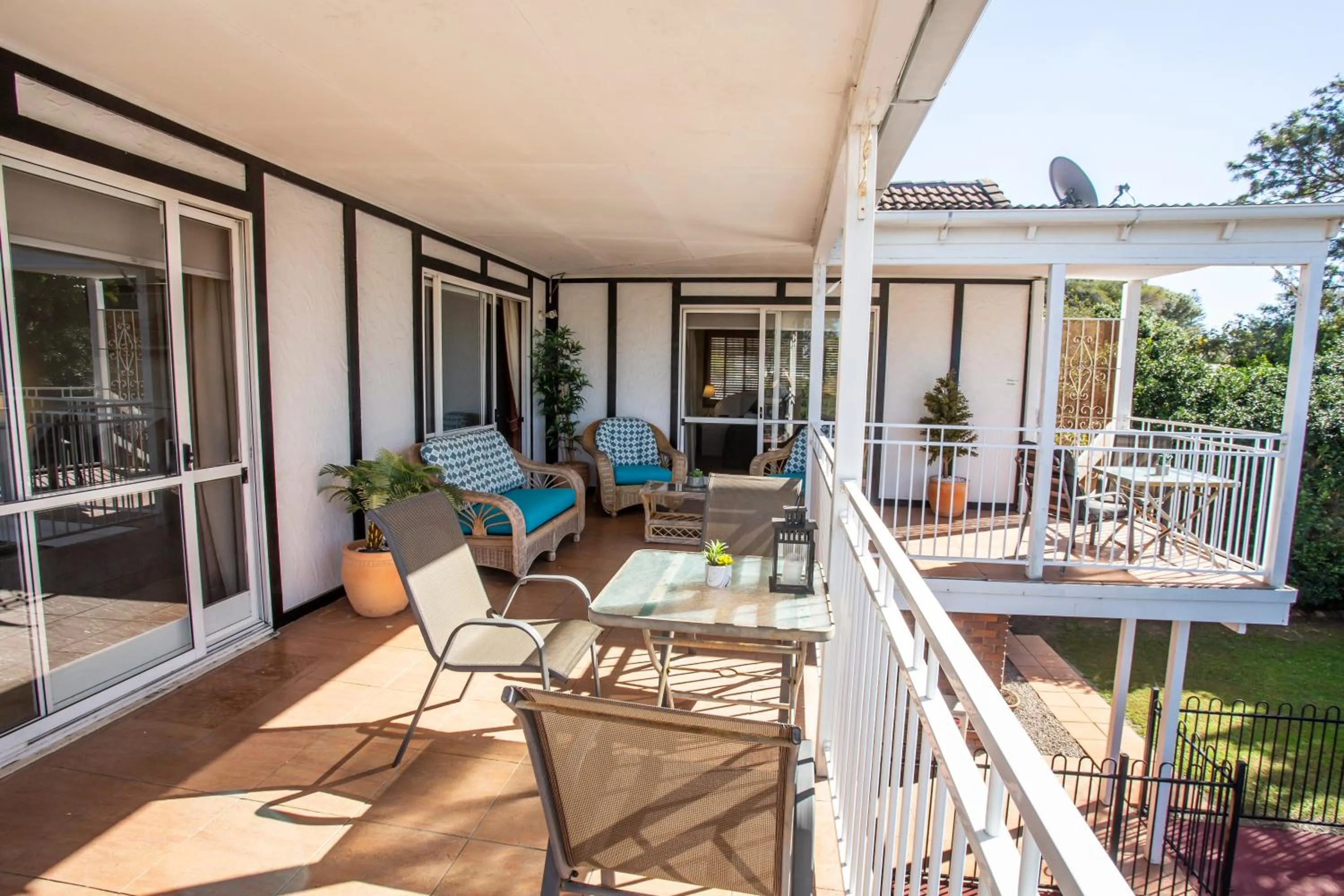 Balcony/Terrace in Ainslie Manor Guest House