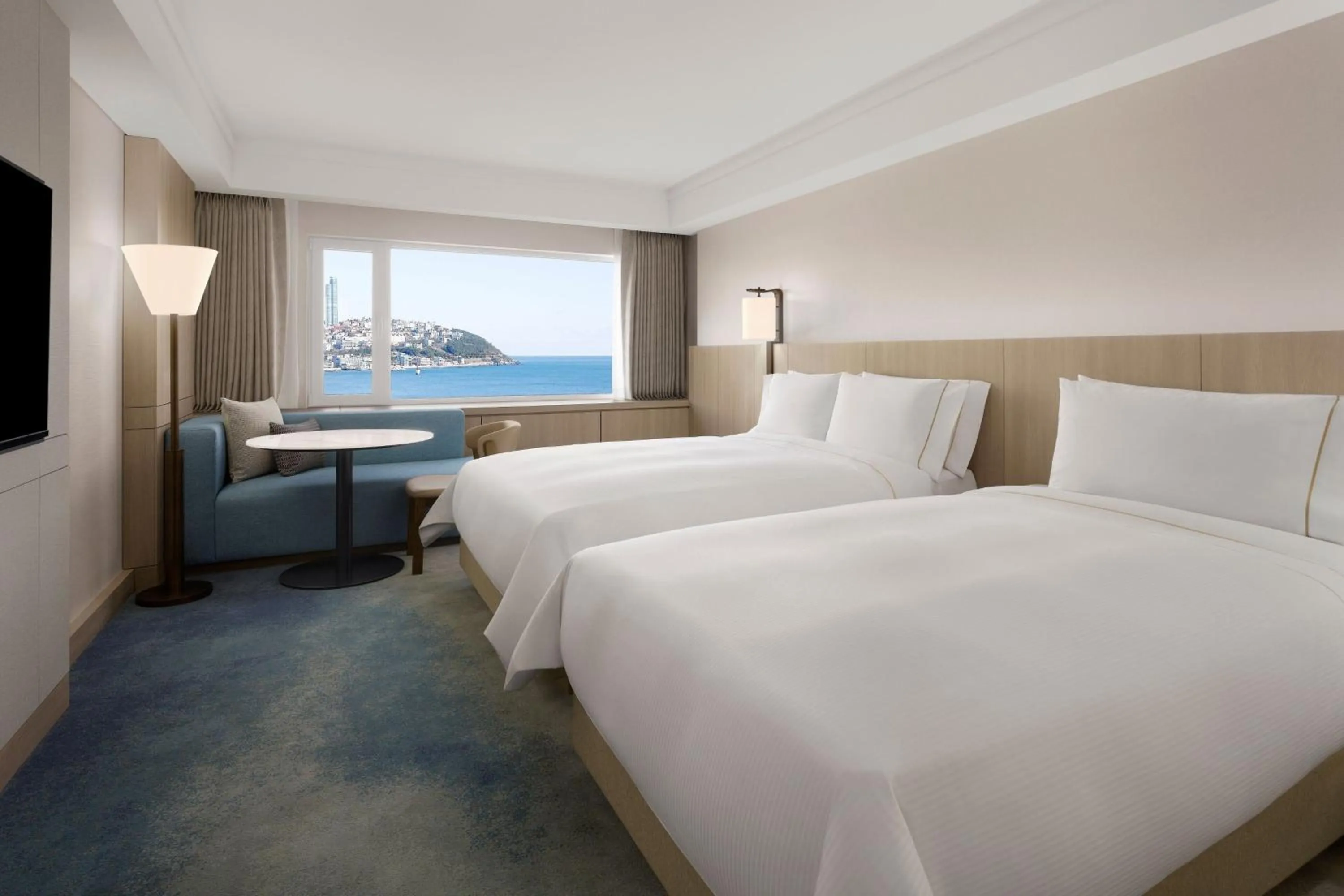 Beach, Bed in The Westin Josun Busan