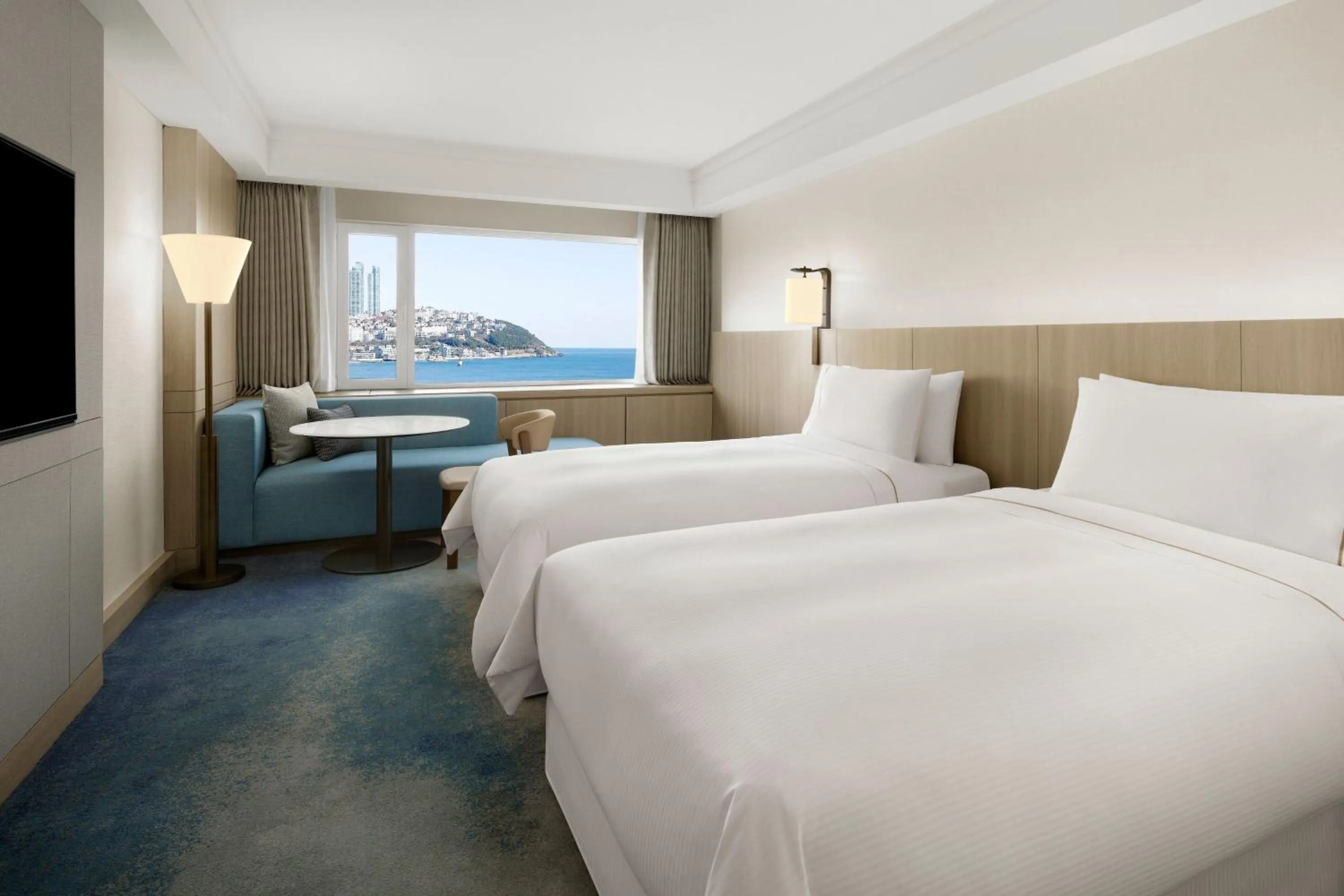 Beach, Bed in The Westin Josun Busan