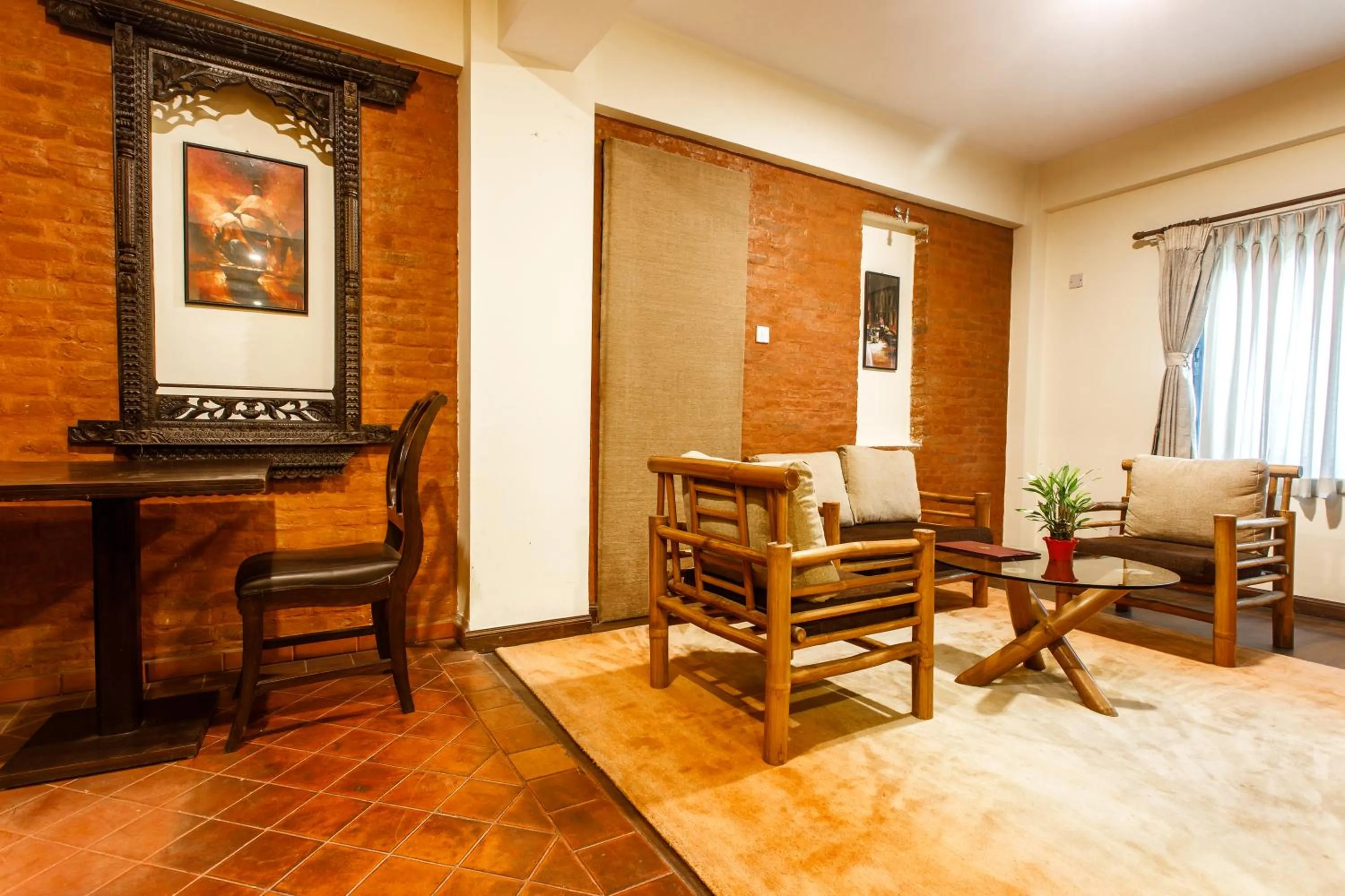 Seating area in Gaju Suite Hotel