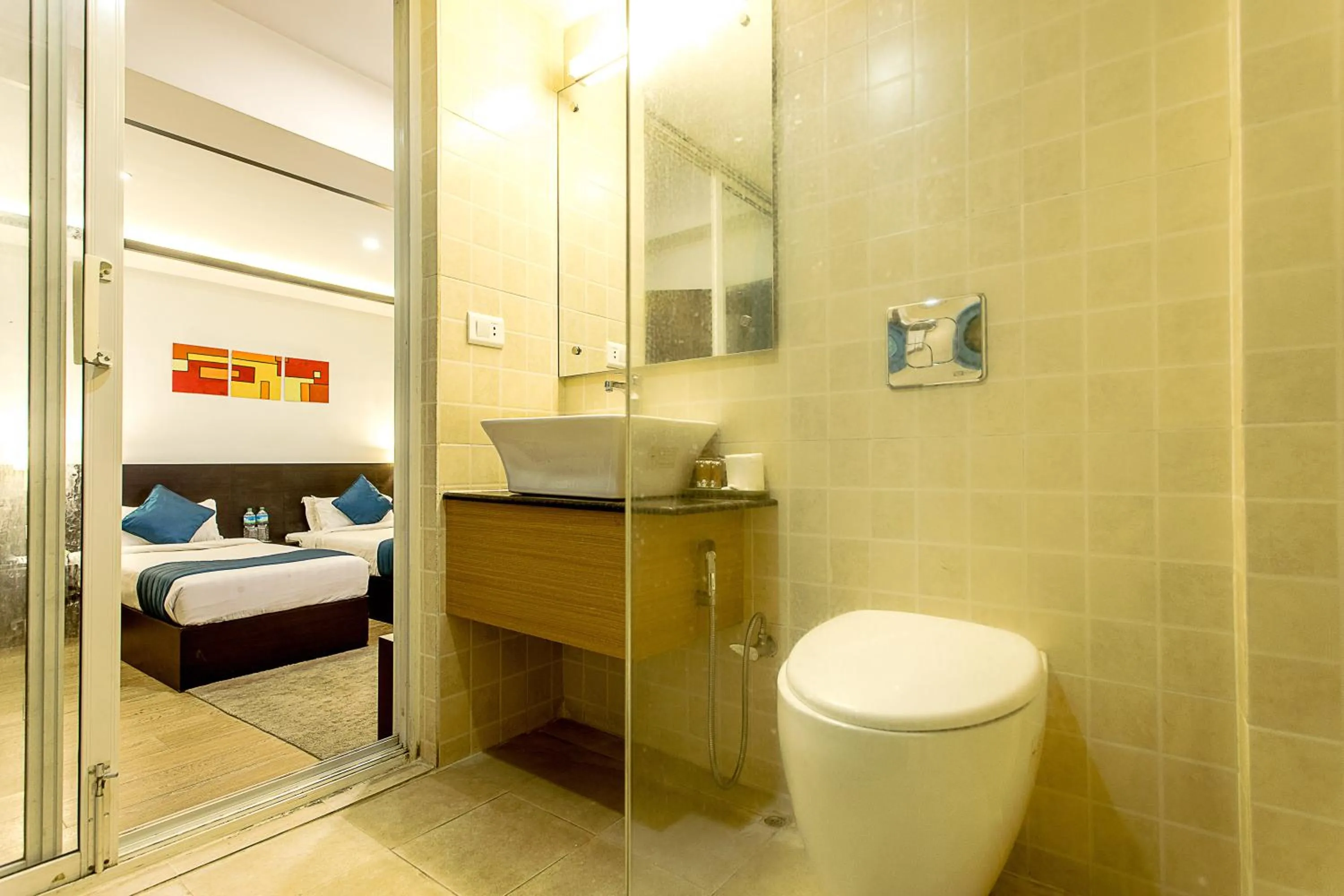 Bathroom, Bed in Gaju Suite Hotel