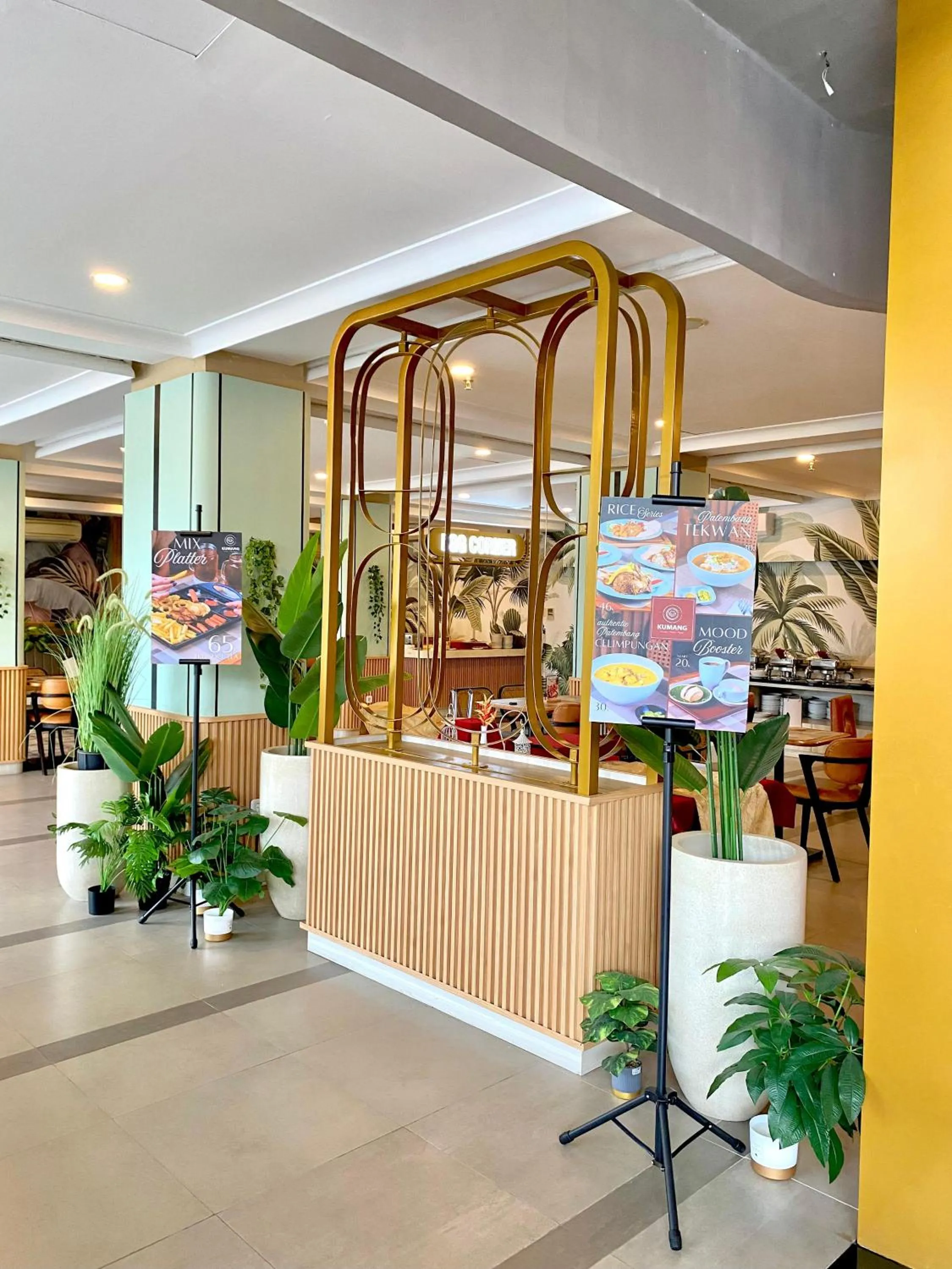 MaxOneHotels.com at Vivo Palembang