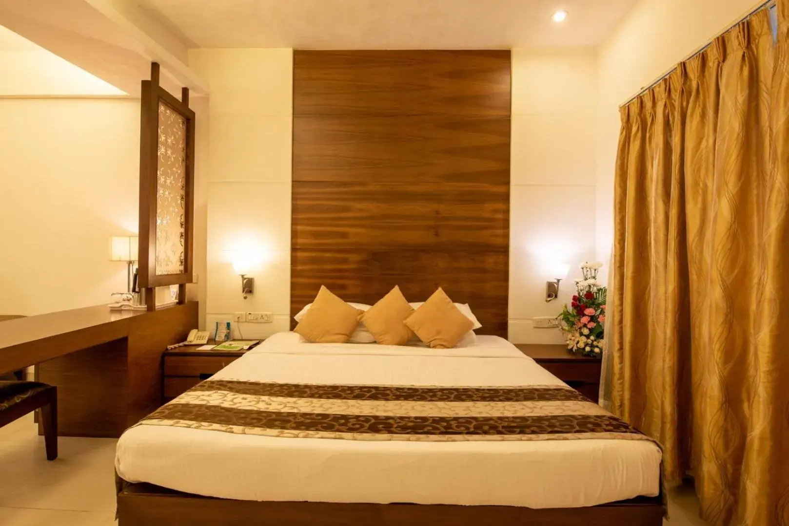 Executive Suite - single occupancy in La-Paz Gardens Beacon Hotel - Vasco da Gama Goa Executive Suite - single occupancy in La-Paz Gardens Beacon Hotel - Vasco da Gama Goa