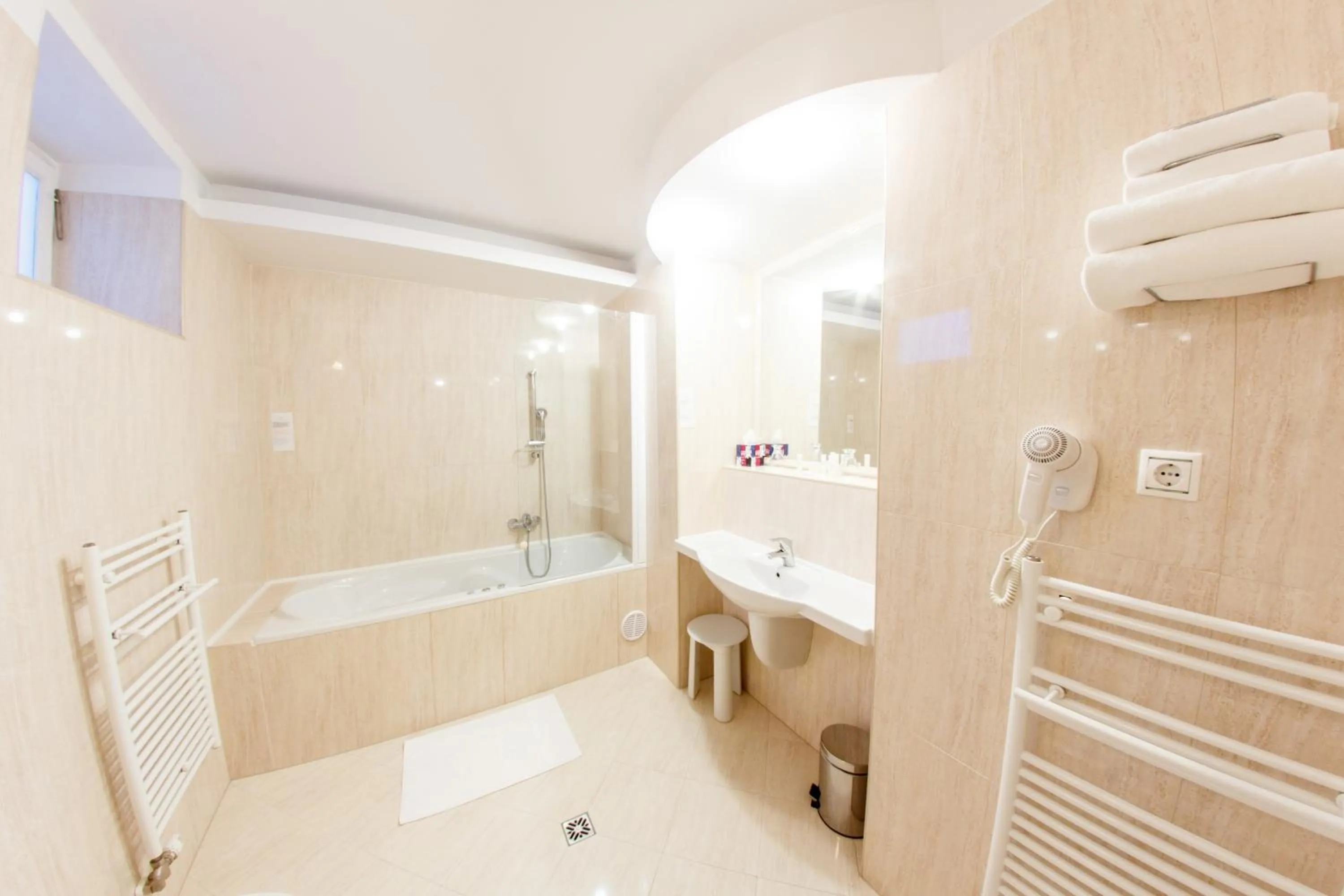 Bathroom in Hotel Kristály Imperial