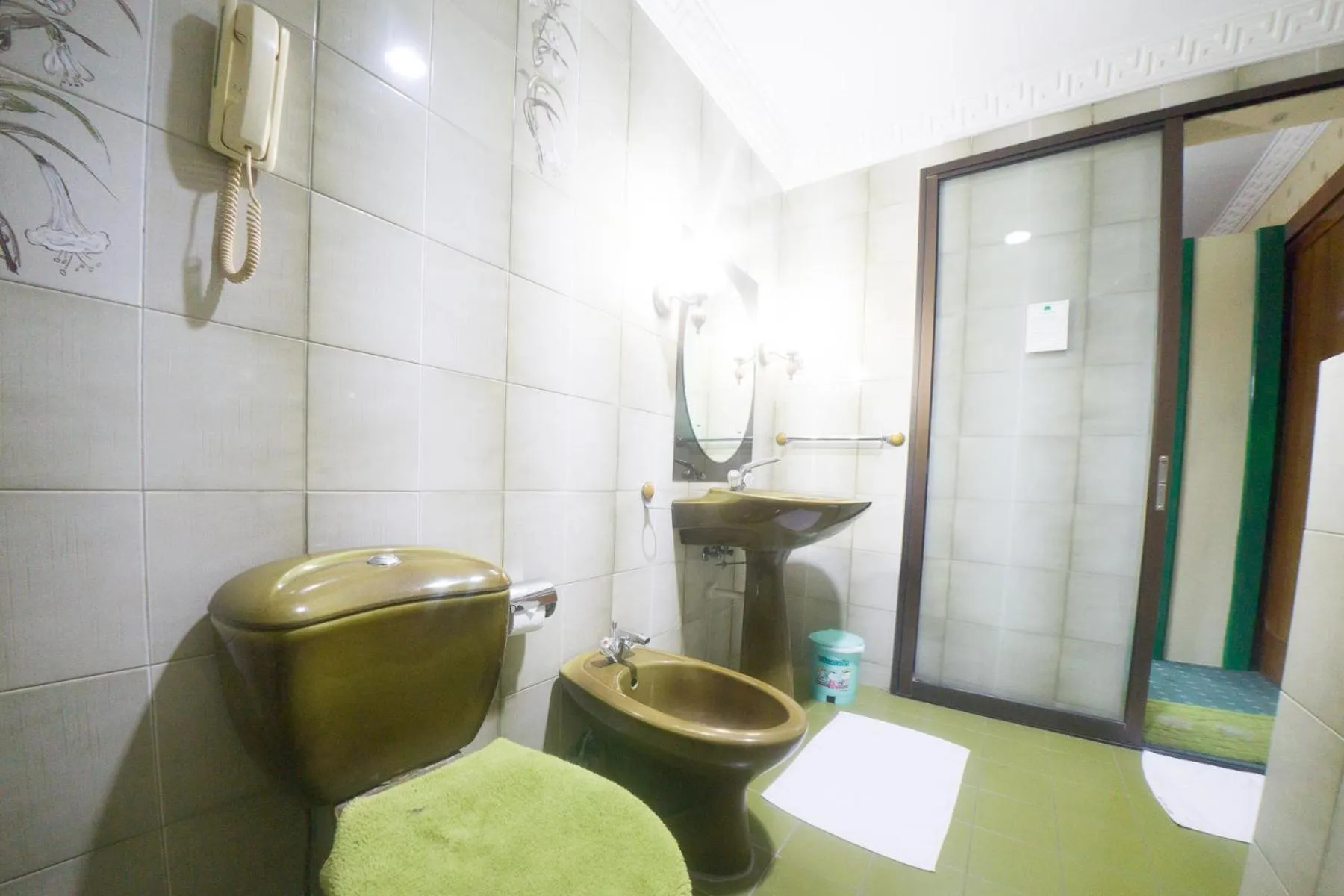 Bathroom in New Grand Park Hotel