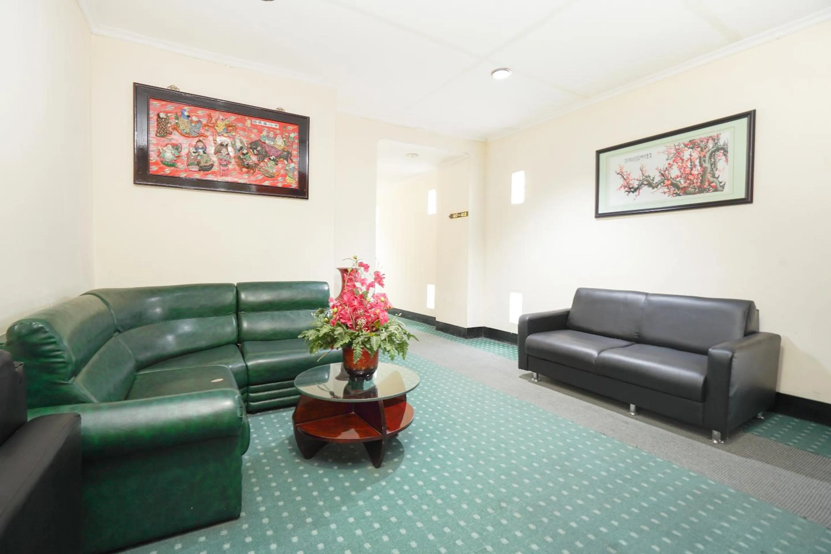 Lobby or reception in New Grand Park Hotel