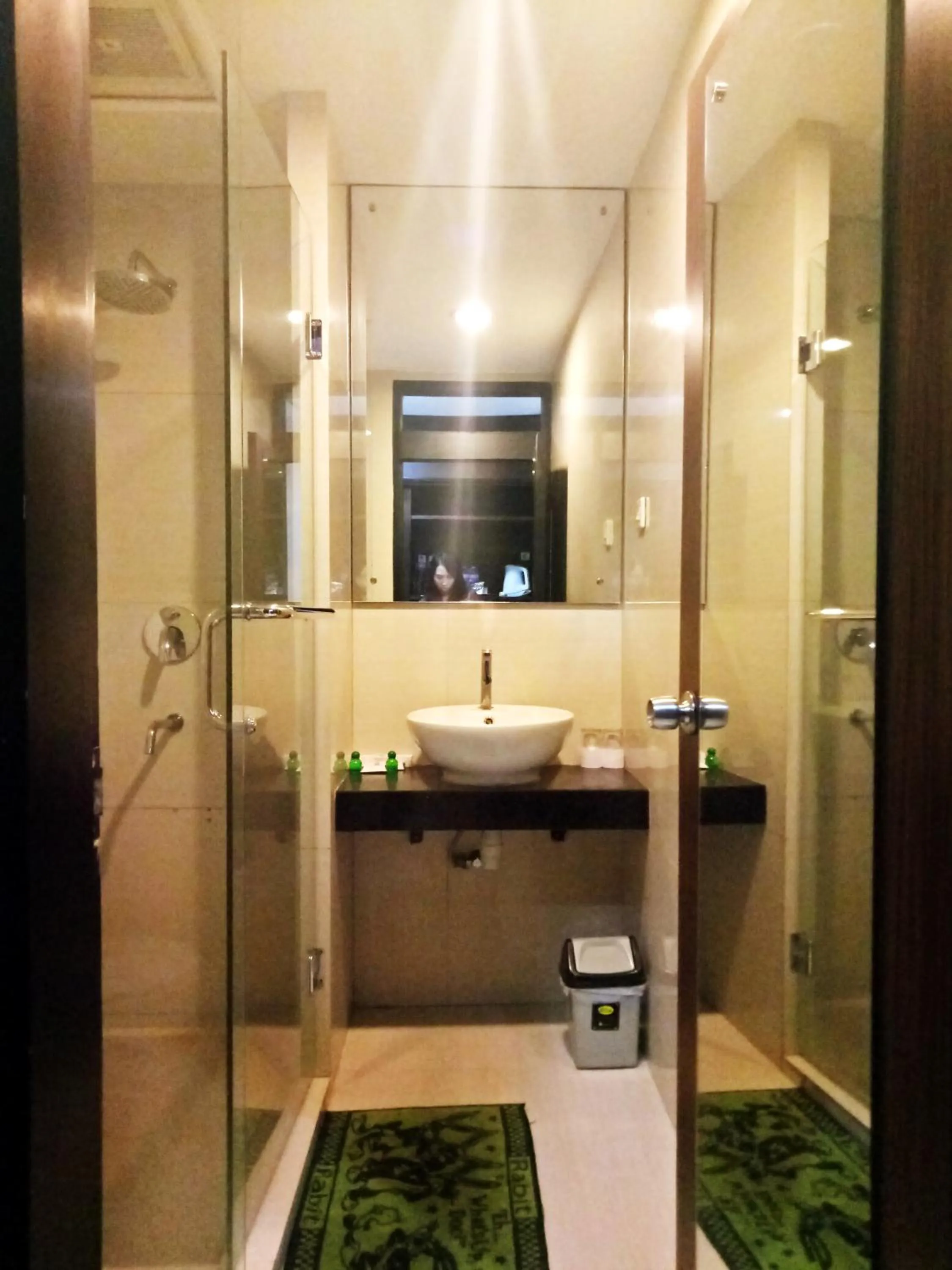 Bathroom in New Grand Park Hotel