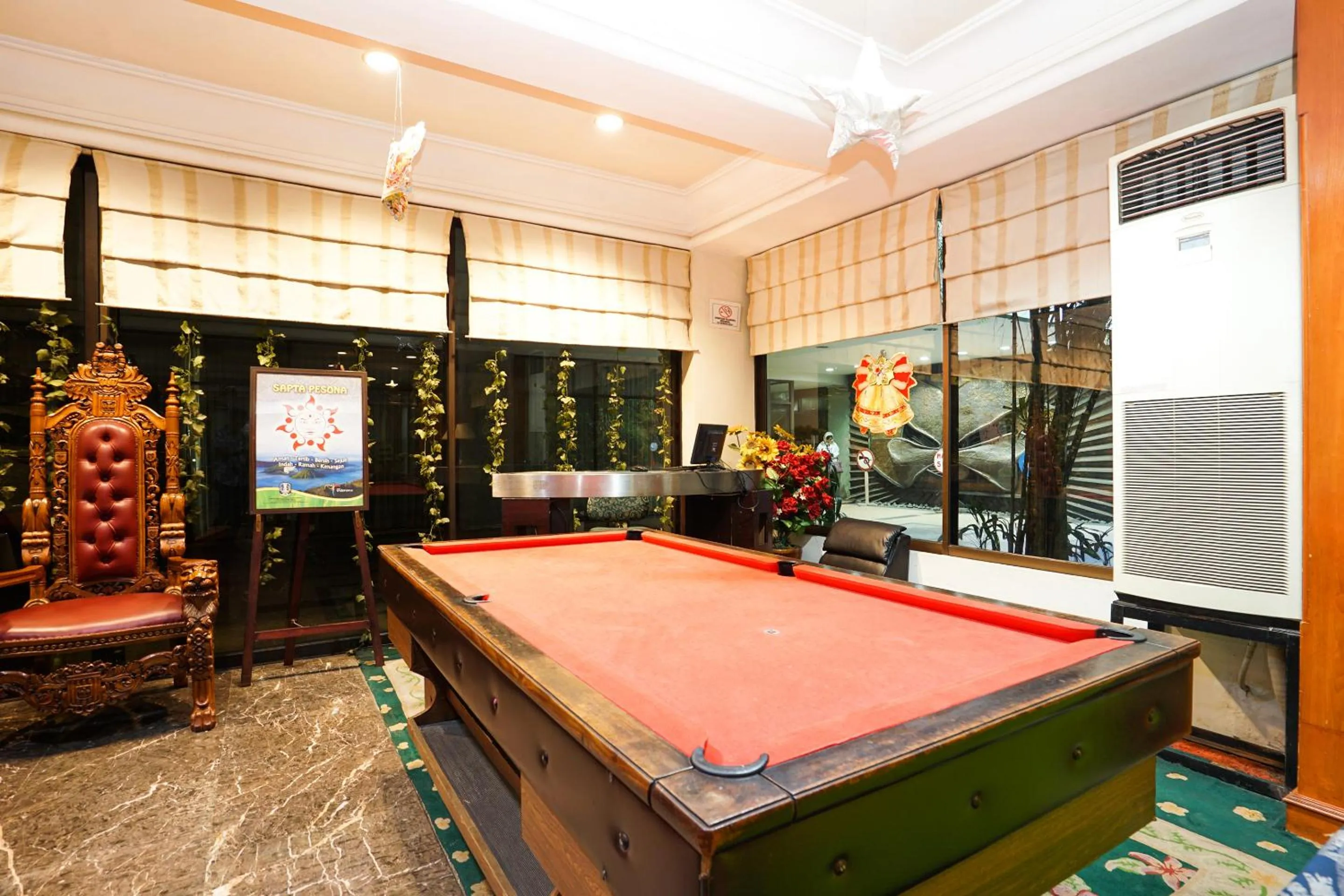 Restaurant/places to eat in New Grand Park Hotel