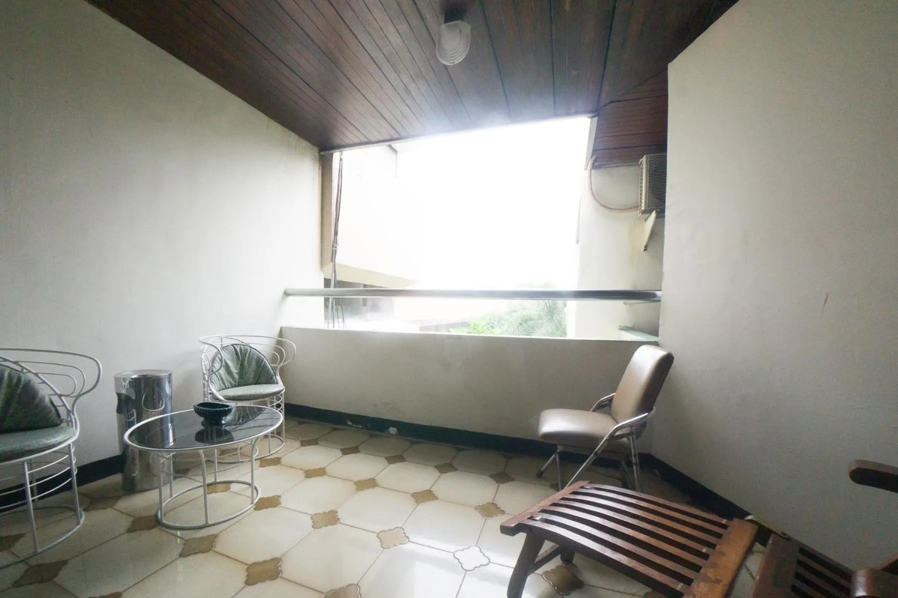 Balcony/Terrace in New Grand Park Hotel