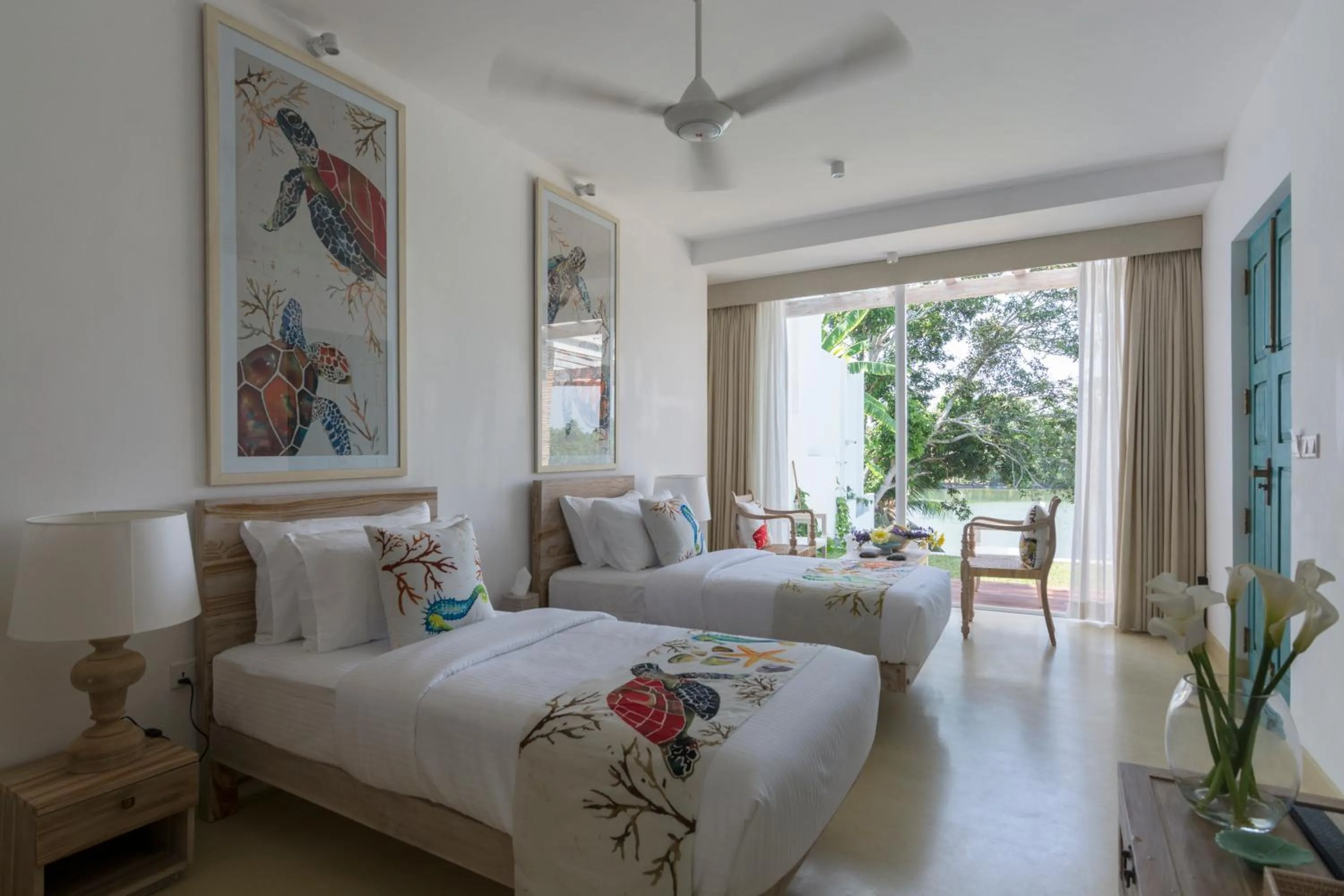 Bedroom, Bed in 33 Lake Terrace