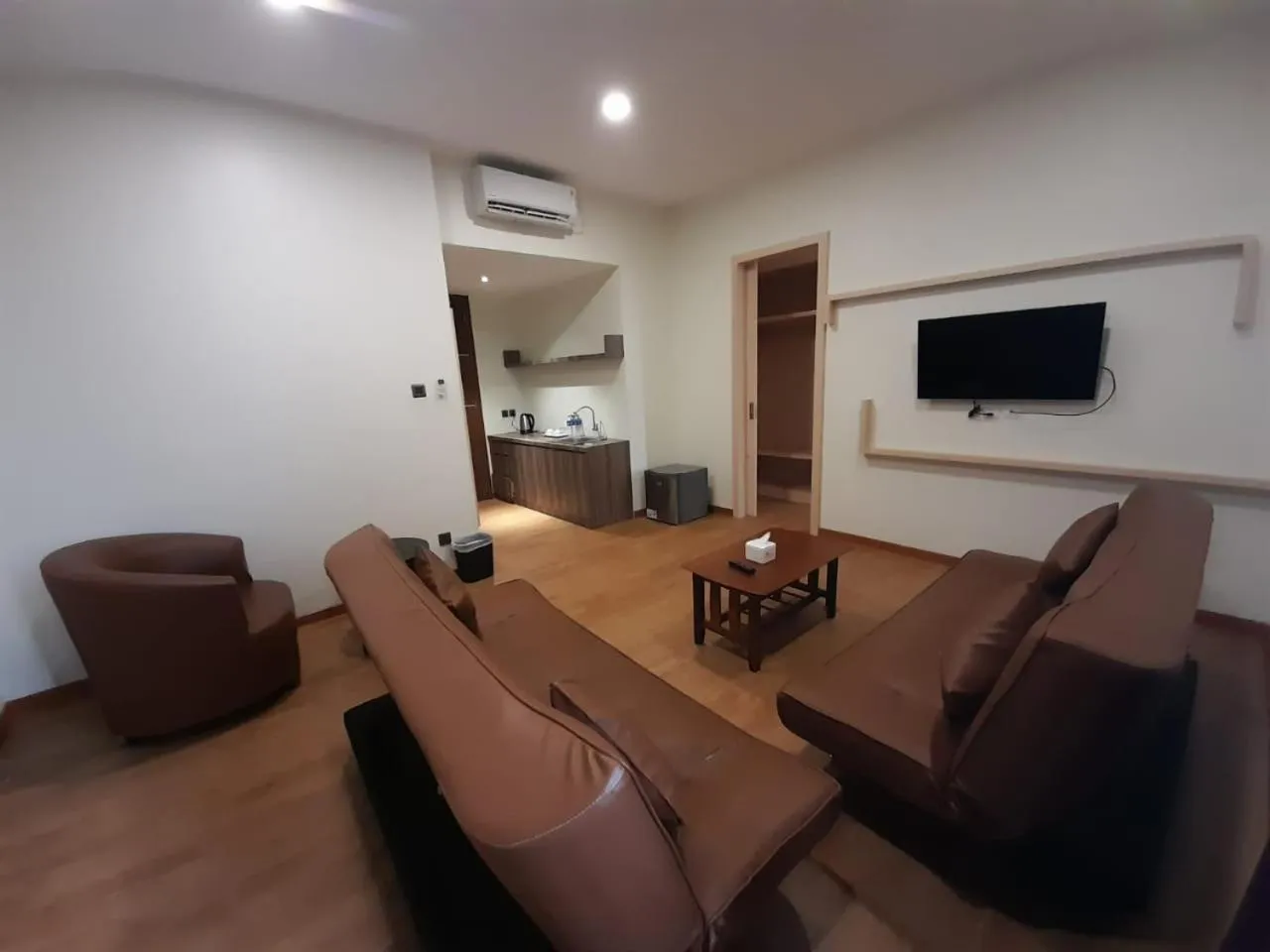 Living room in Blitz Hotel Batam Centre