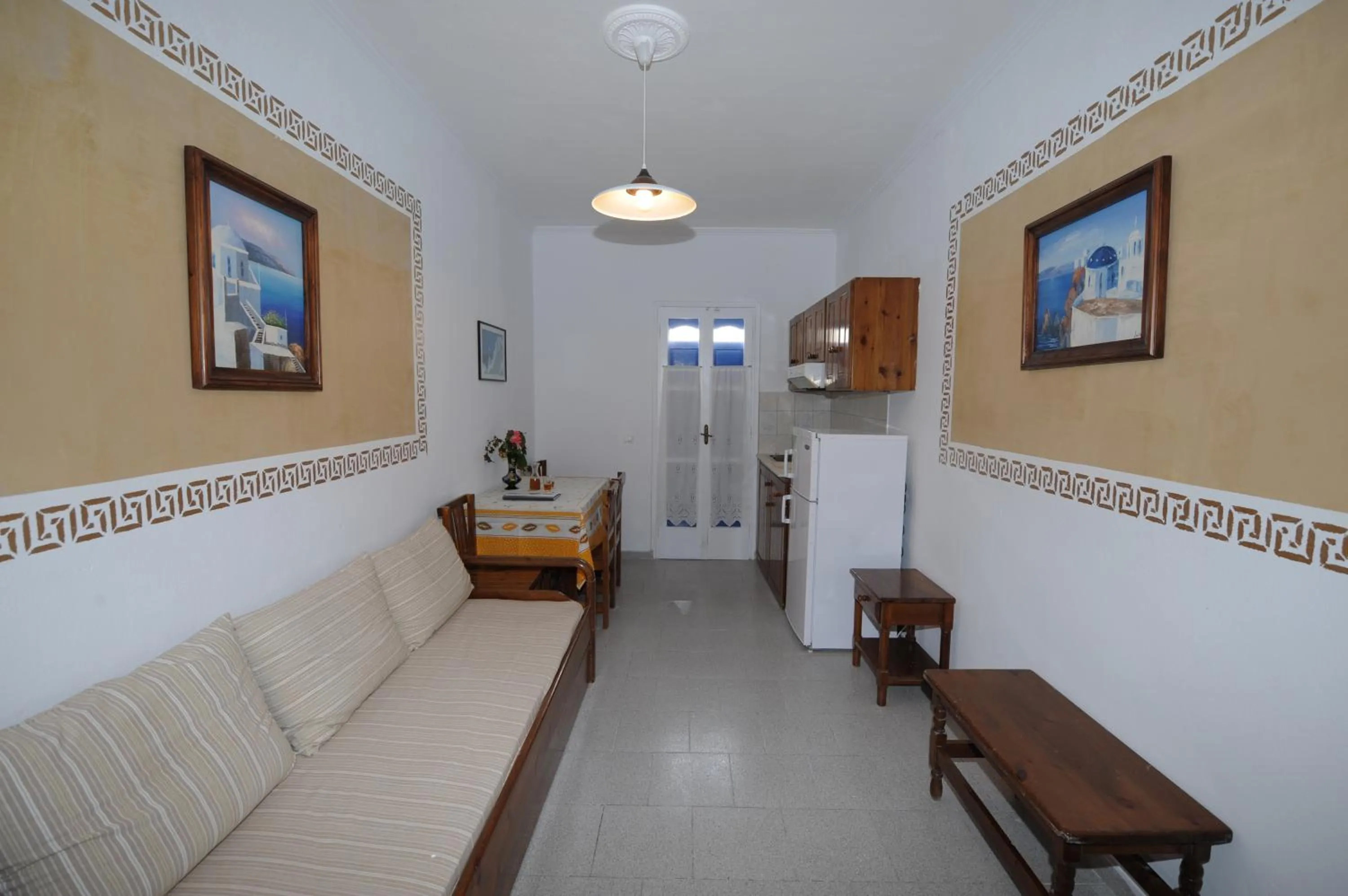 Kitchen or kitchenette in Orfeas Apartments