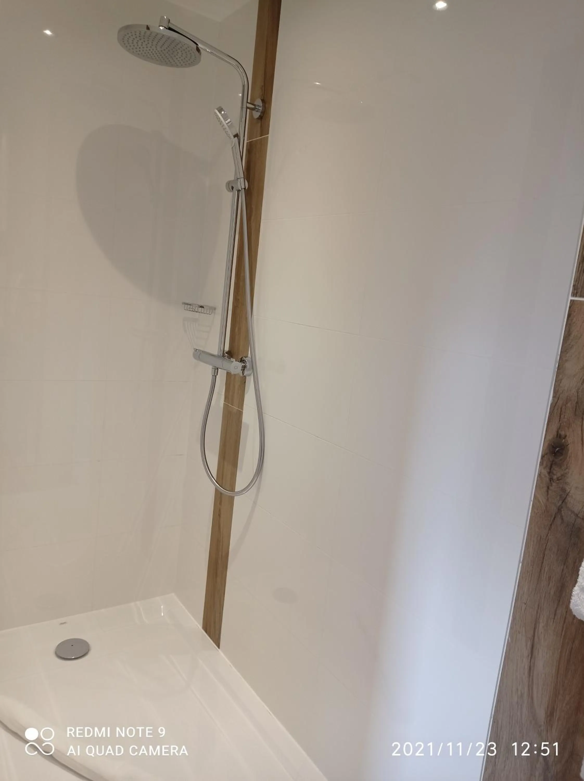 Property building in Hotel de la Couronne