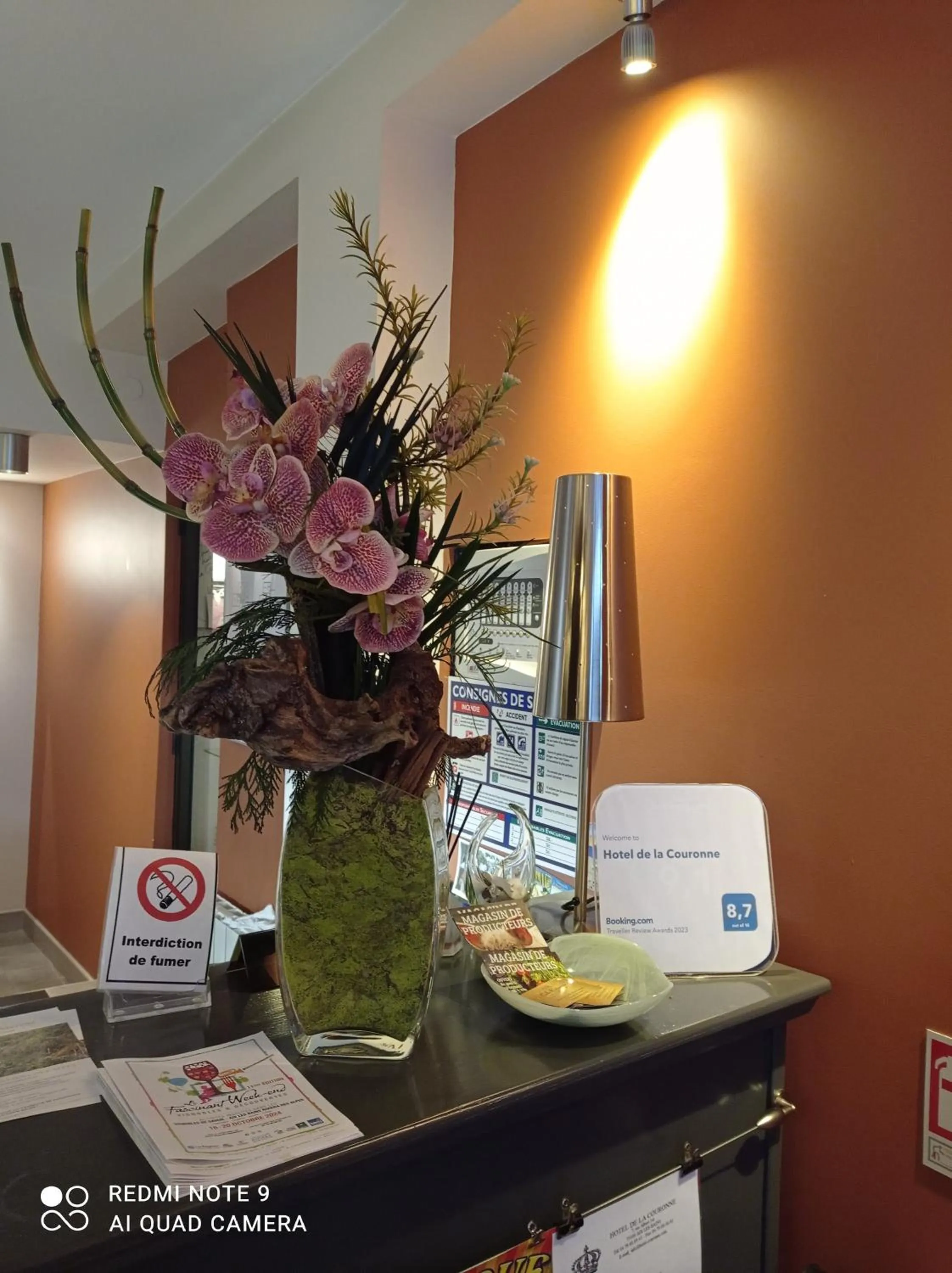 Property building in Hotel de la Couronne