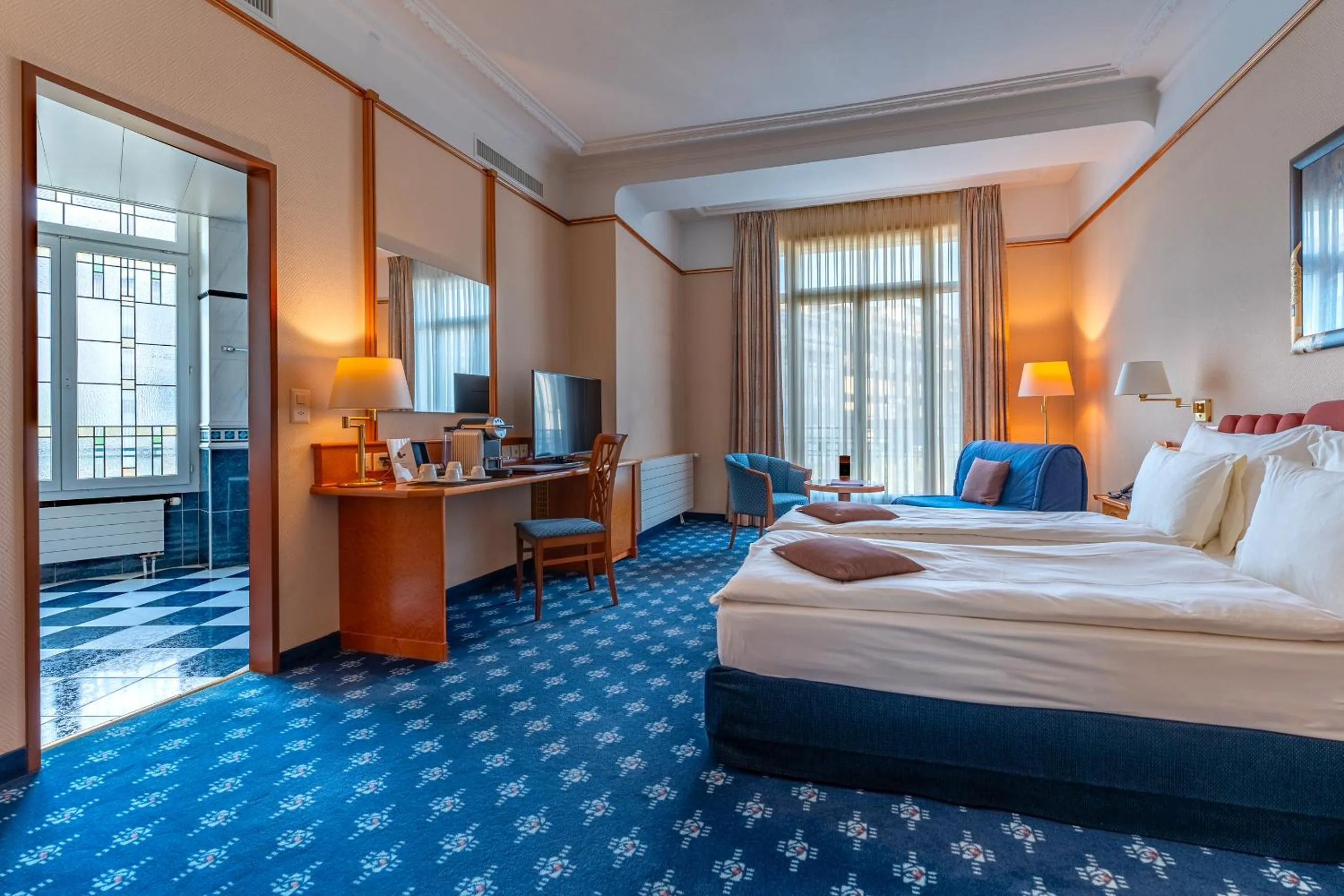 Bed in Hotel Mirabeau, BW Signature Collection, Lausanne