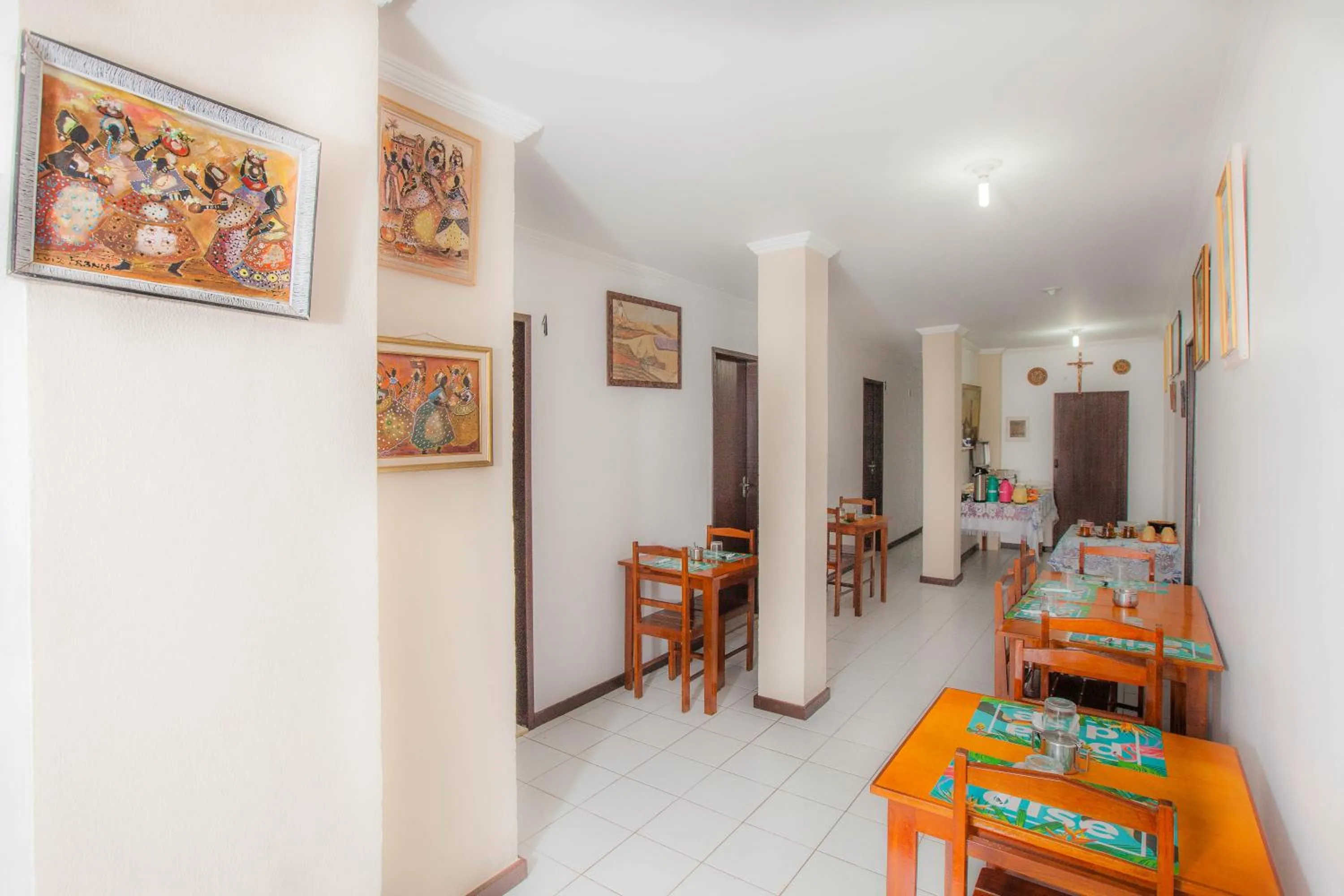 Restaurant/places to eat in Pousada Tia Helena