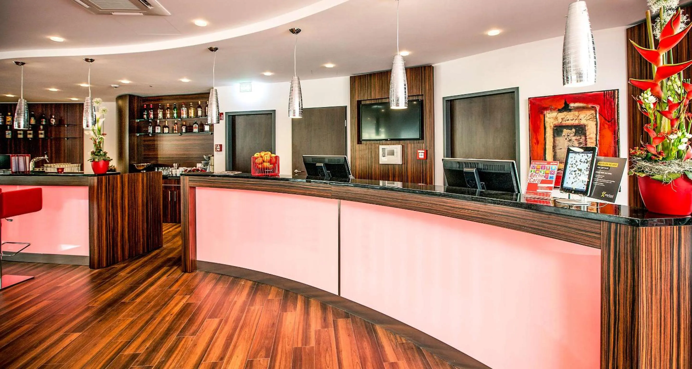 Lobby or reception in Best Western Plus Plaza Berlin Kurfürstendamm