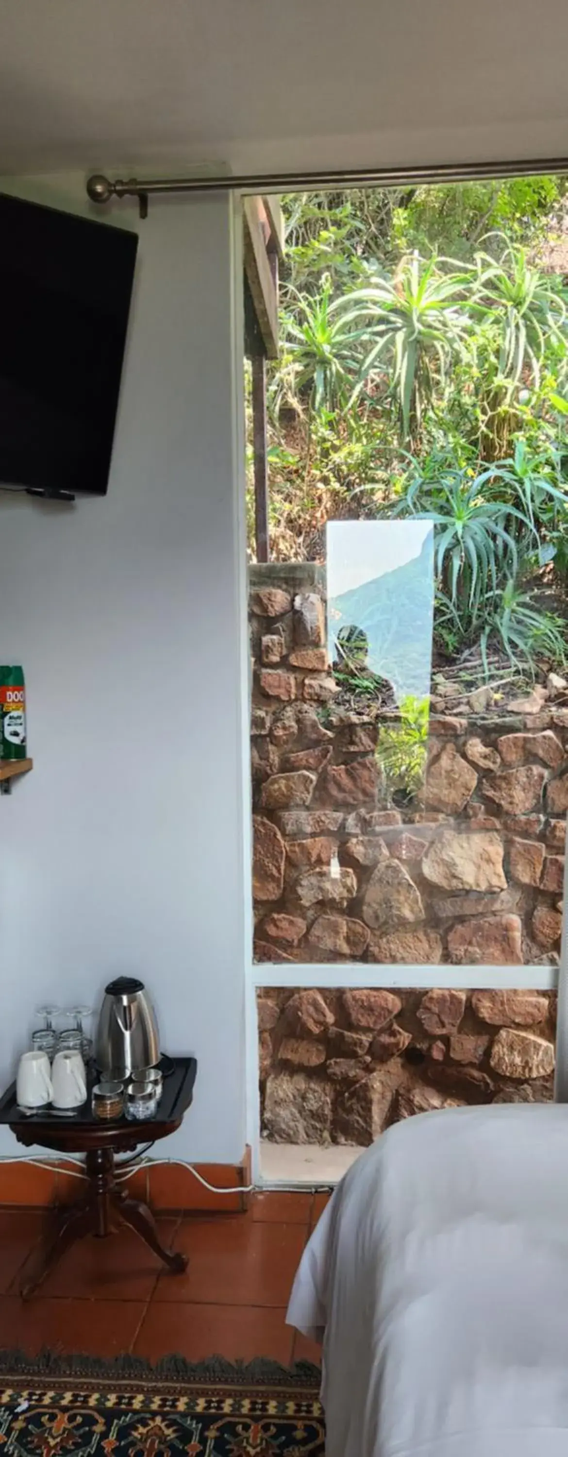 Deluxe Queen Room with Partial Dam View in Letamong Deluxe Queen Room with Partial Dam View in Letamong