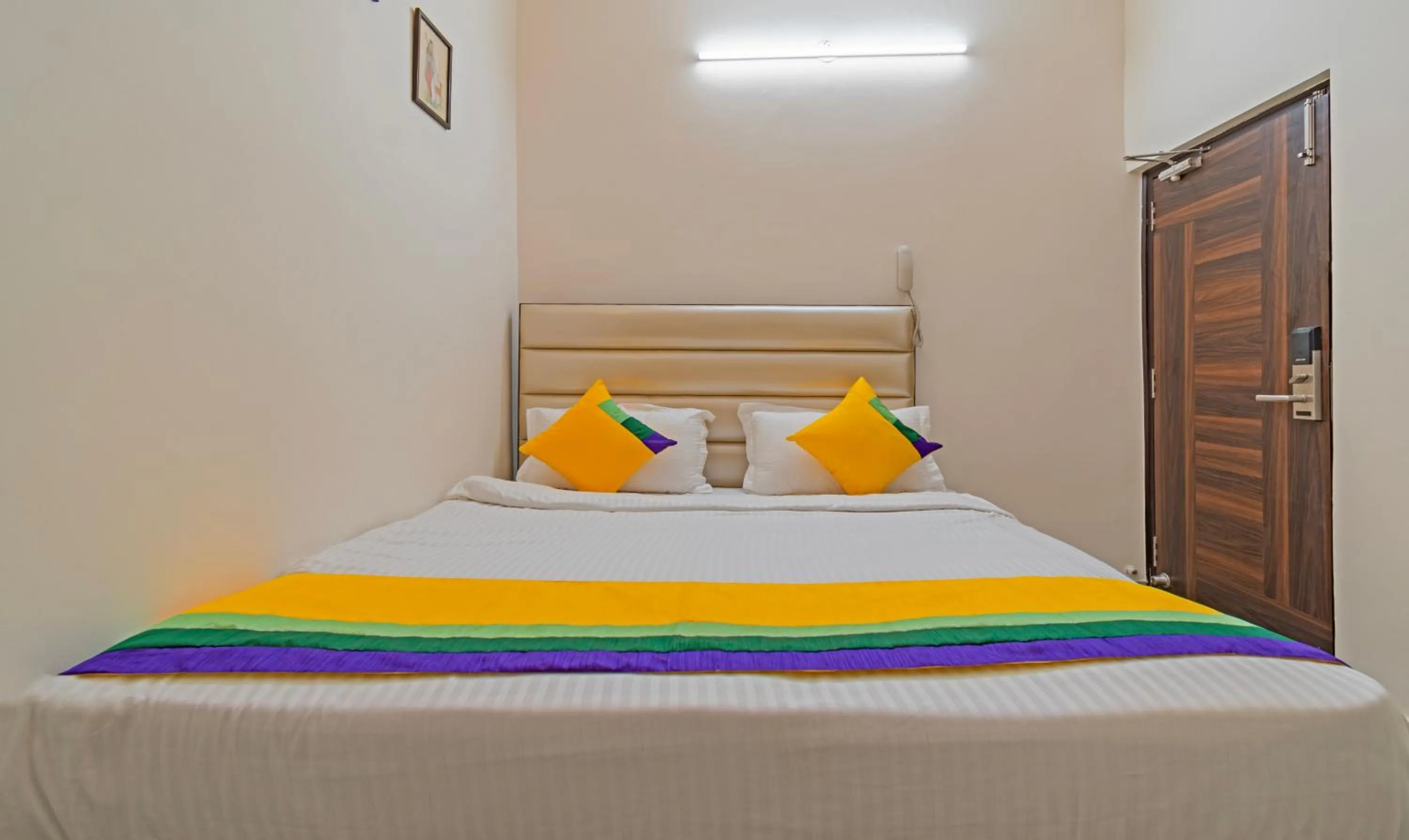 Bed in Itsy Hotels P Grand