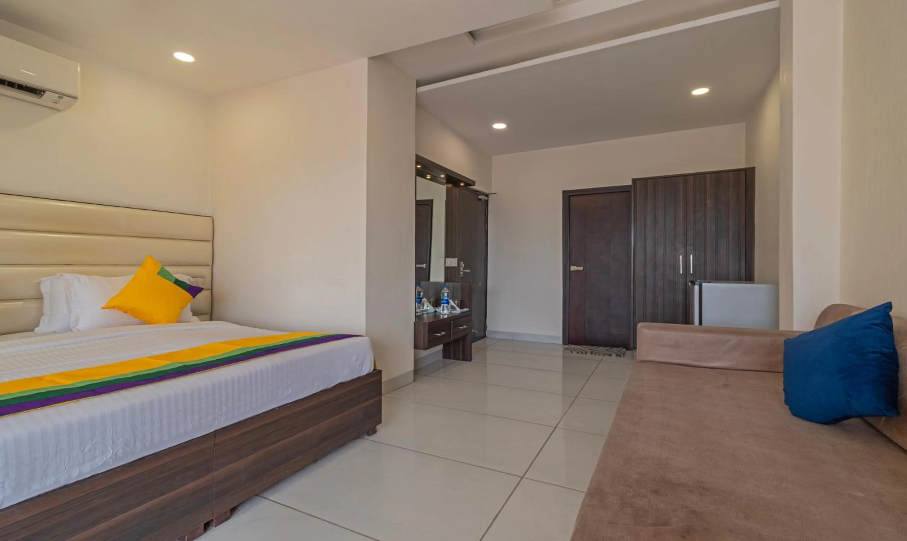 Bed in Itsy Hotels P Grand