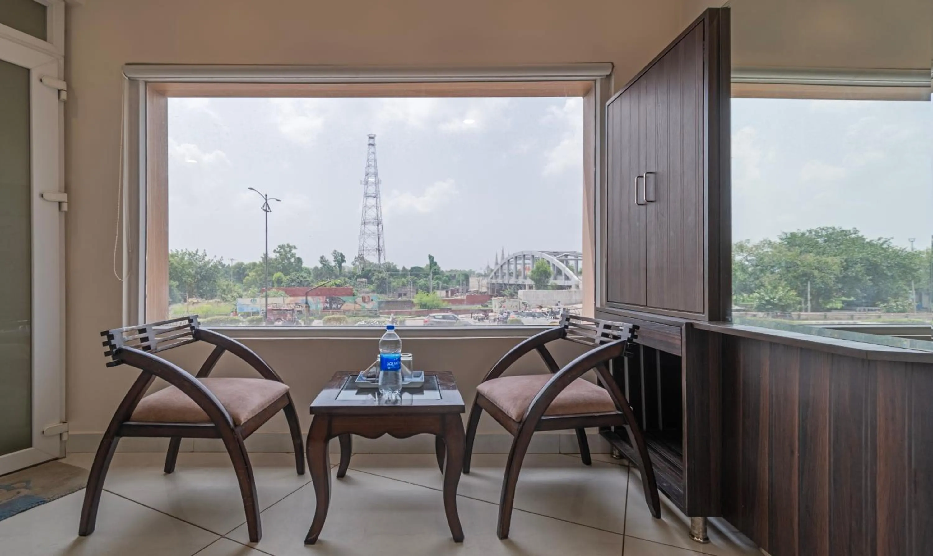 Seating area in Itsy Hotels P Grand