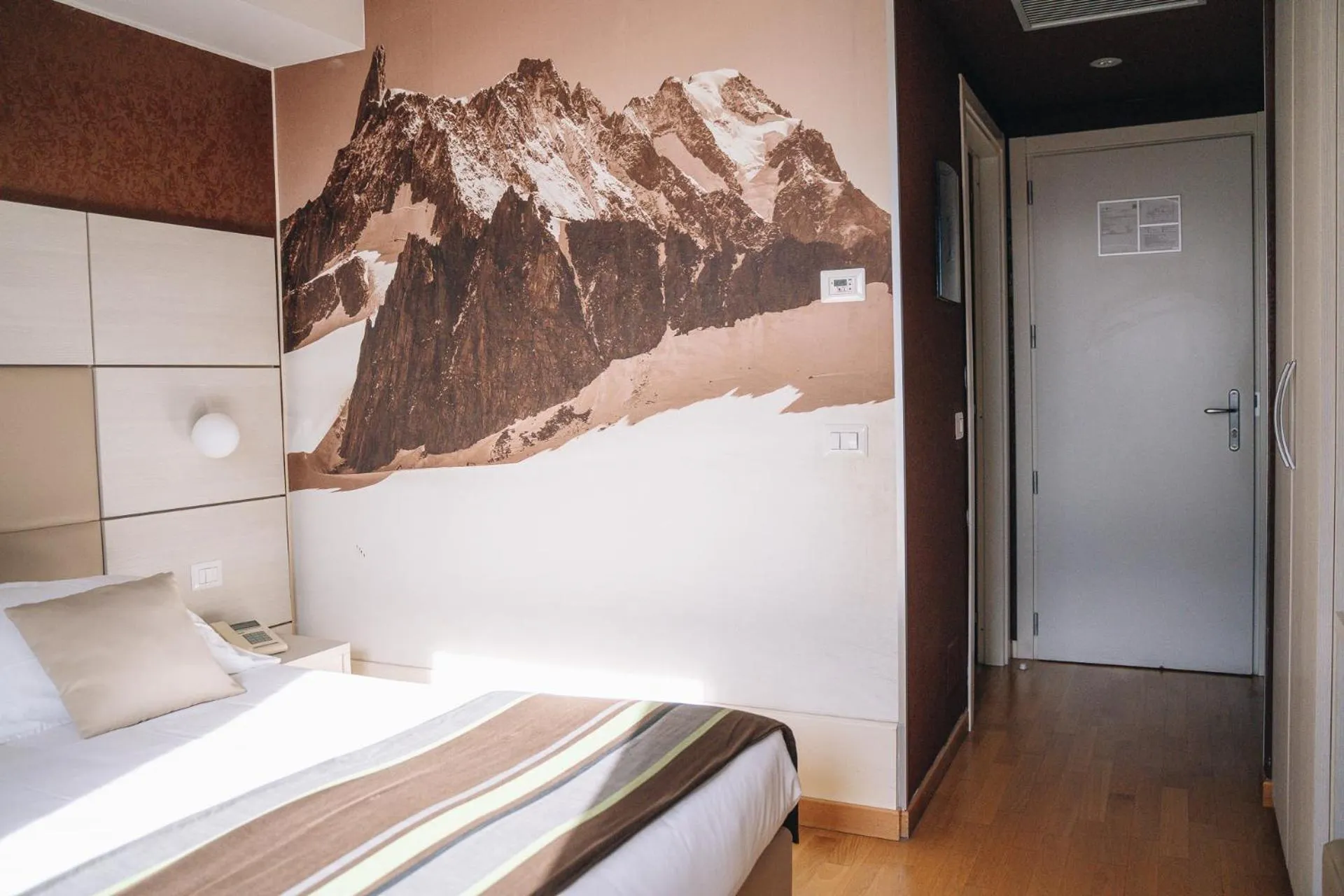 Bed in HB Aosta Hotel & Balcony SPA