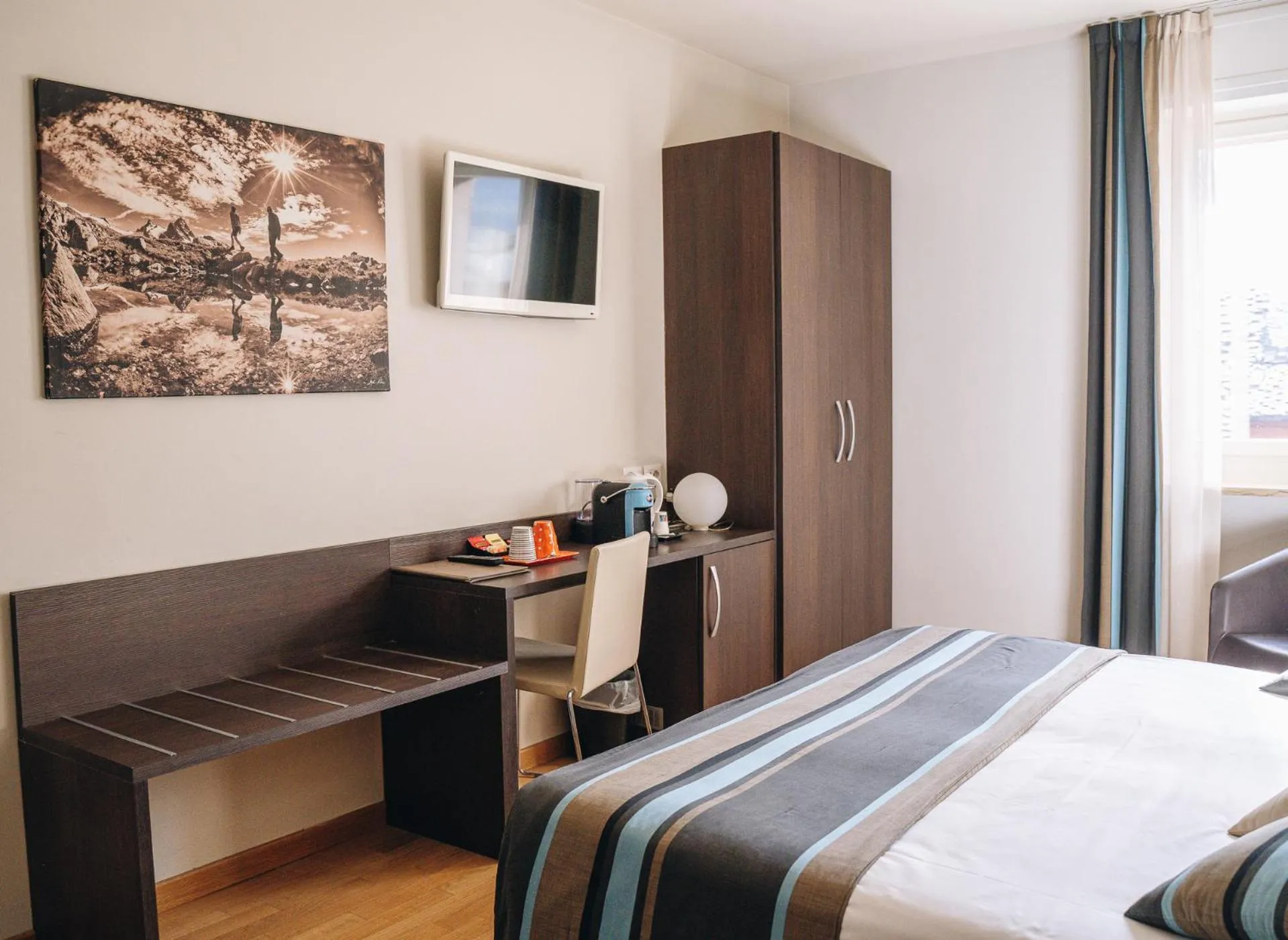 TV and multimedia, Bed in HB Aosta Hotel & Balcony SPA