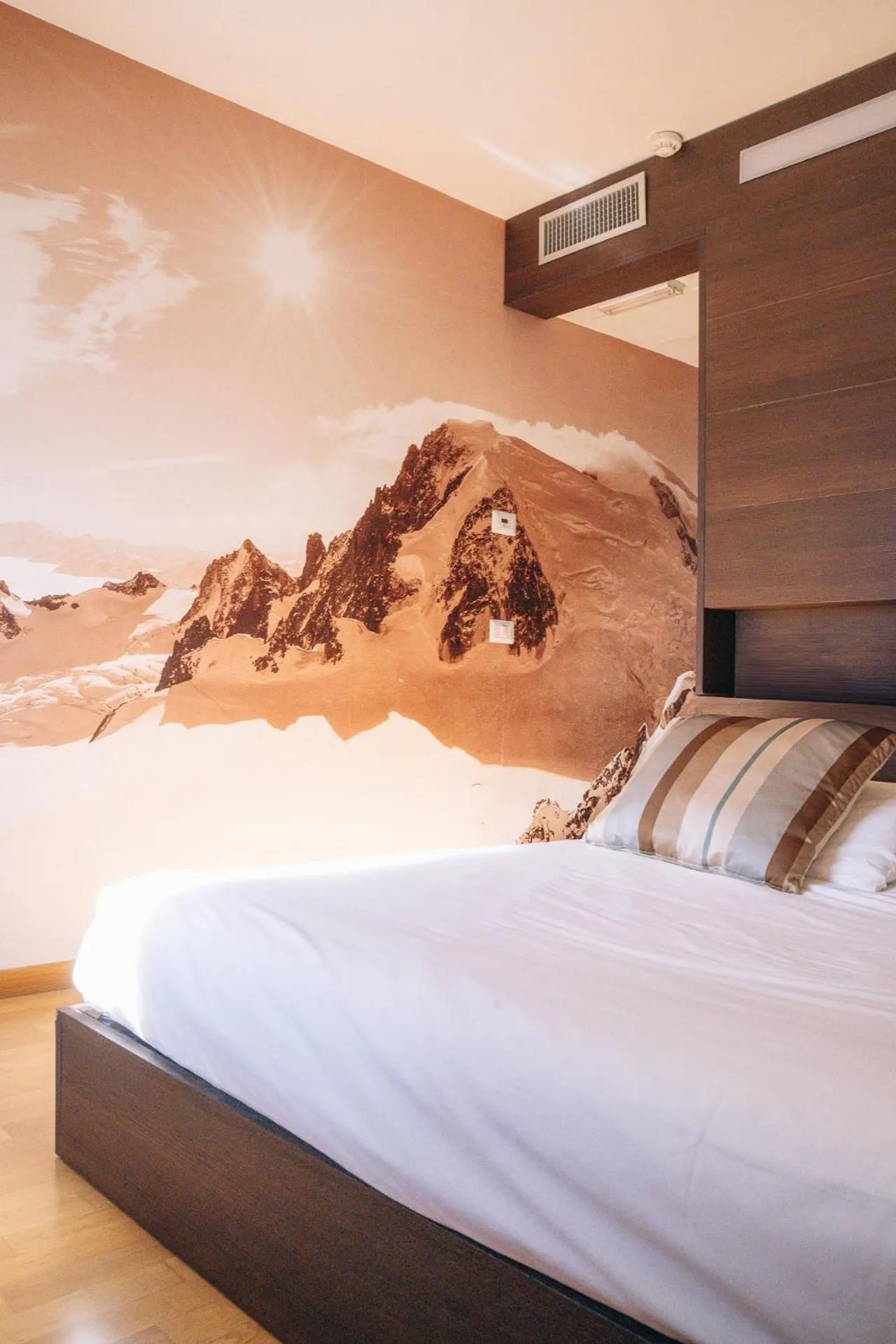 Bed in HB Aosta Hotel & Balcony SPA