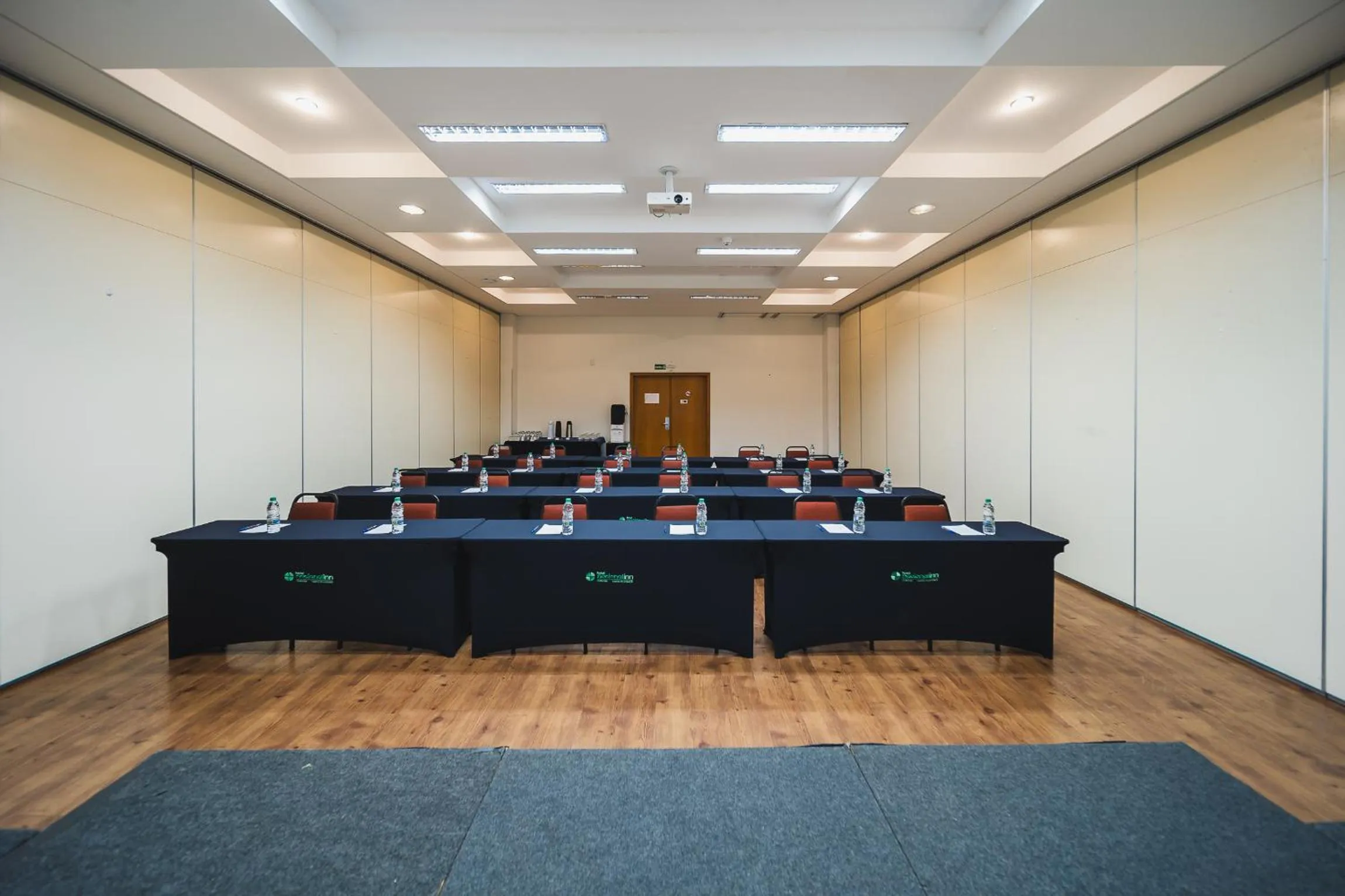 Meeting/conference room in Hotel Nacional Inn Curitiba Santa Felicidade