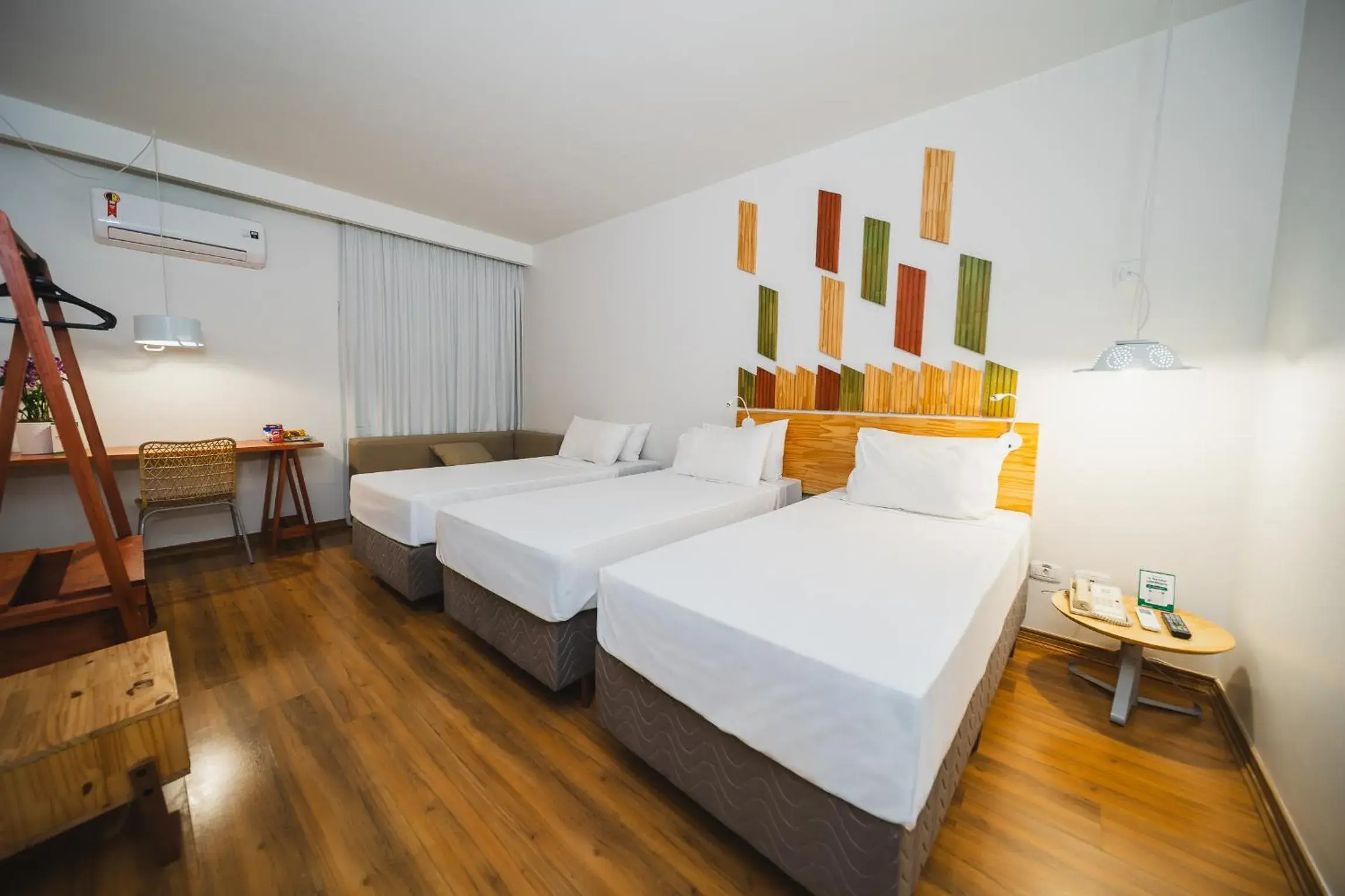 Standard Triple Room in Hotel Nacional Inn Curitiba Santa Felicidade Standard Triple Room in Hotel Nacional Inn Curitiba Santa Felicidade