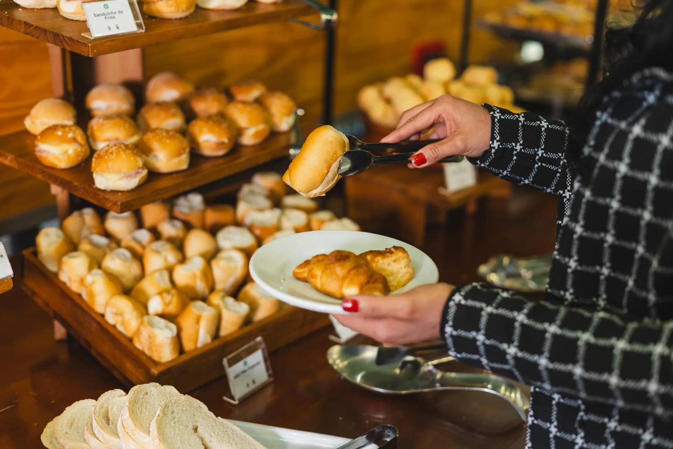 Breakfast in Hotel Nacional Inn Curitiba Santa Felicidade