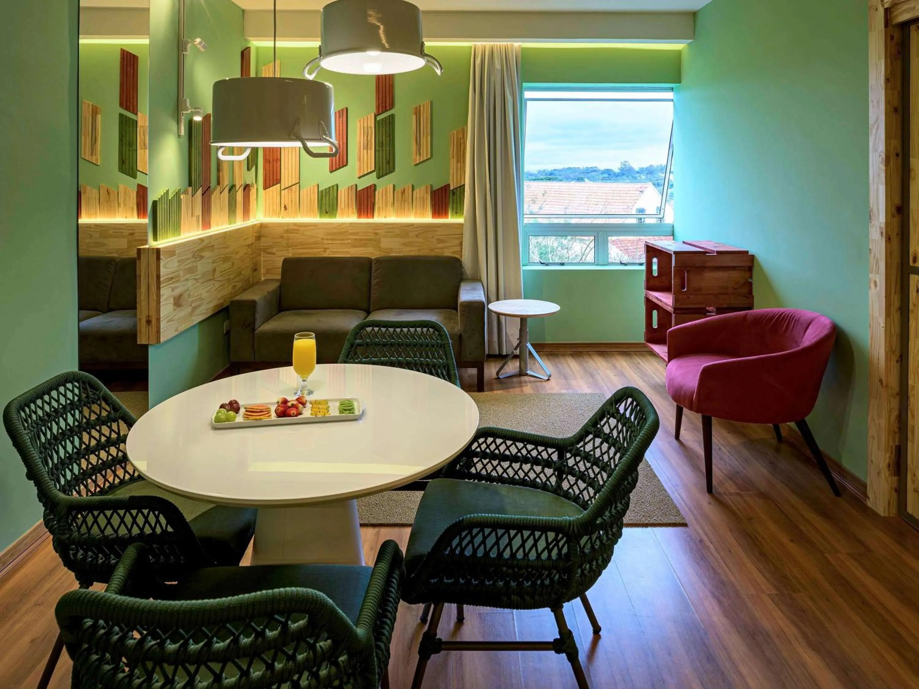 Photo of the whole room in Hotel Nacional Inn Curitiba Santa Felicidade