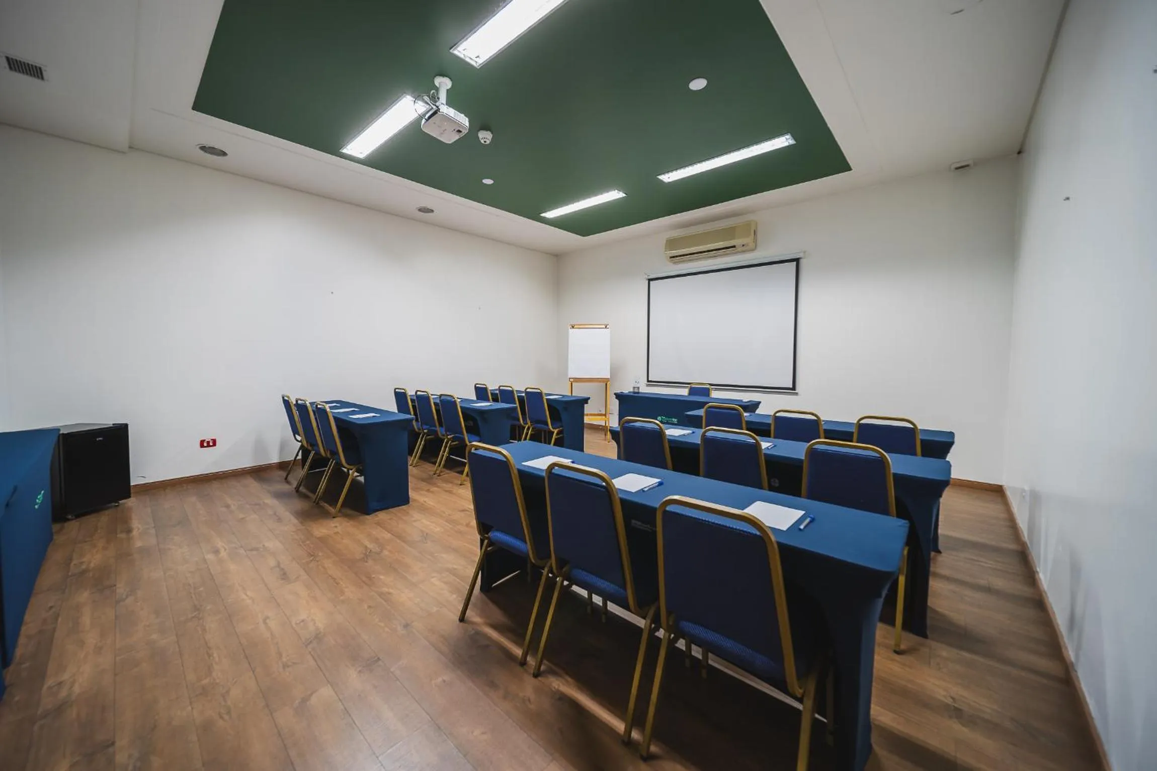 Meeting/conference room in Hotel Nacional Inn Curitiba Santa Felicidade