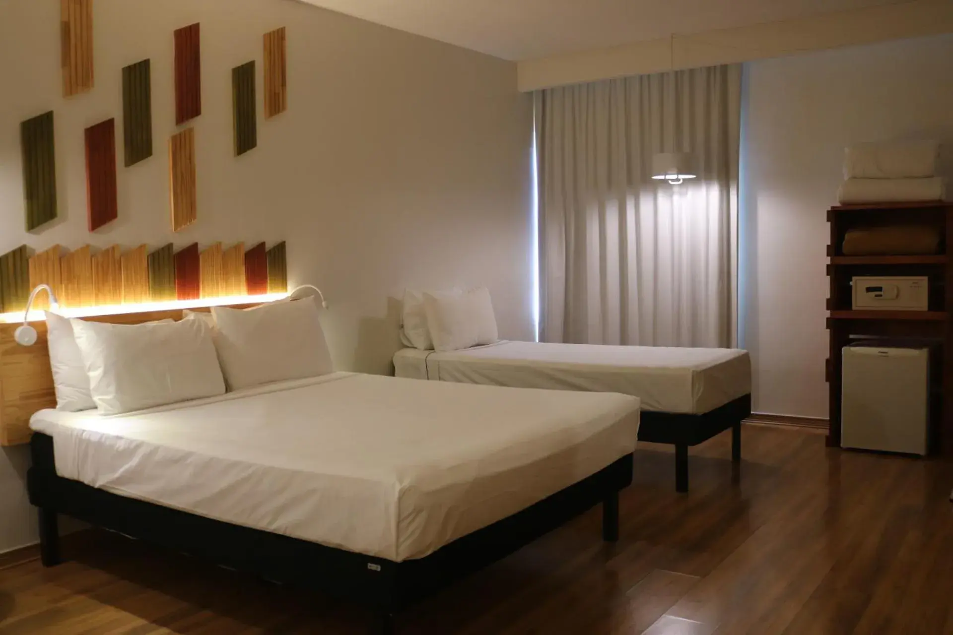 Superior Apartment with One Queen and Single Bed in Hotel Nacional Inn Curitiba Santa Felicidade Superior Apartment with One Queen and Single Bed in Hotel Nacional Inn Curitiba Santa Felicidade
