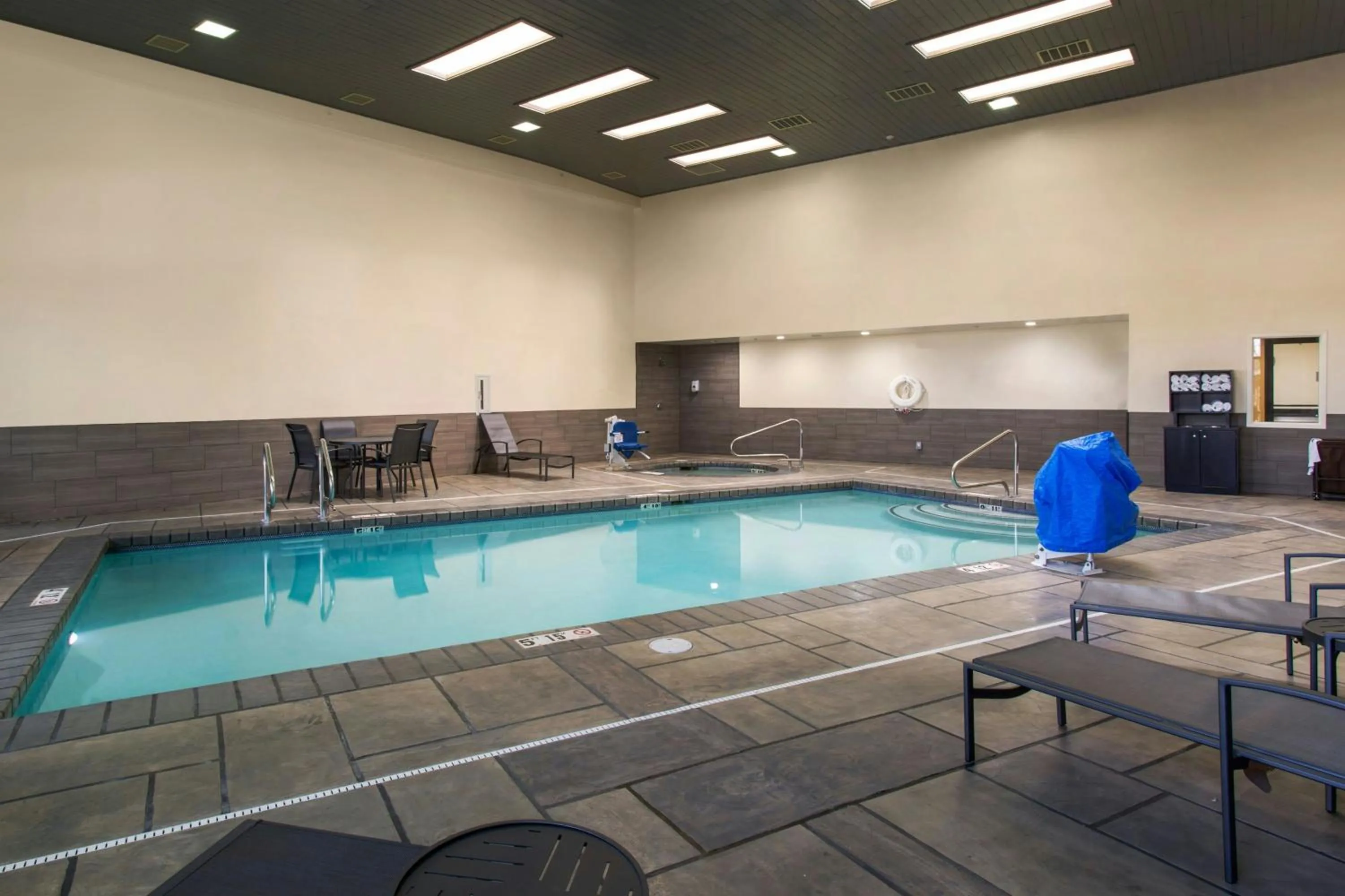 Swimming pool in Fairfield Inn & Suites by Marriott Santa Fe