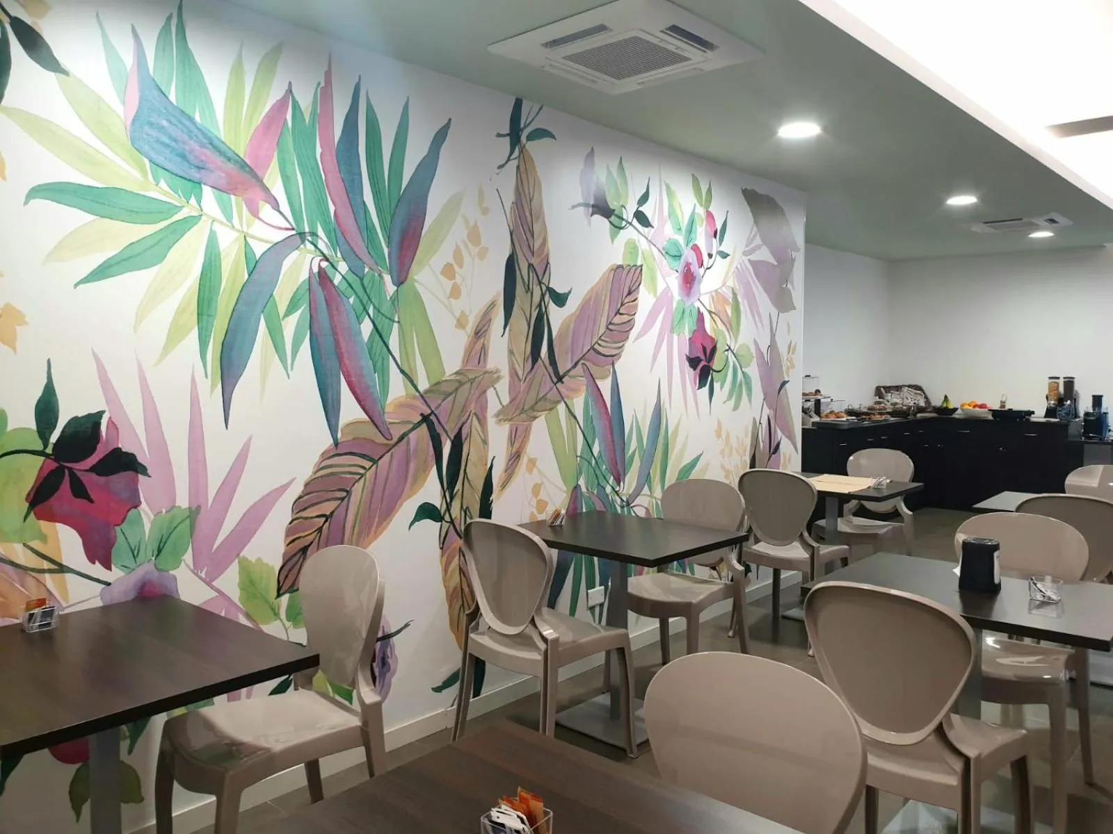 Breakfast in Hotel Grel