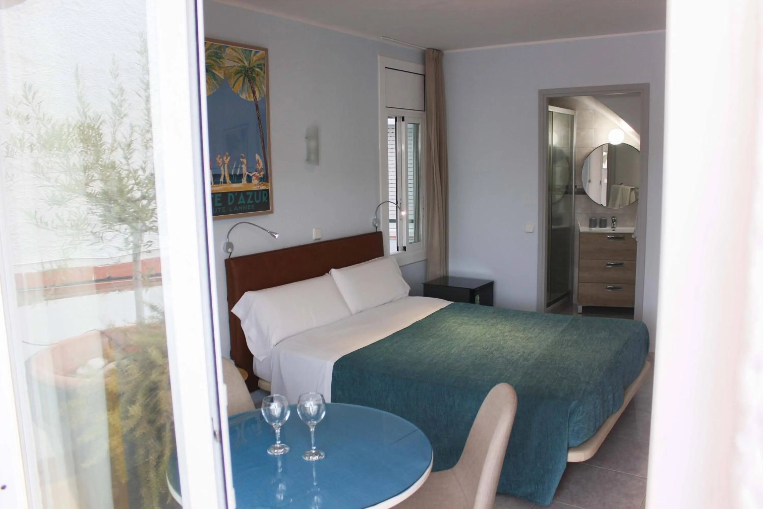 Photo of the whole room, Bed in Hotel Alexandra Sitges