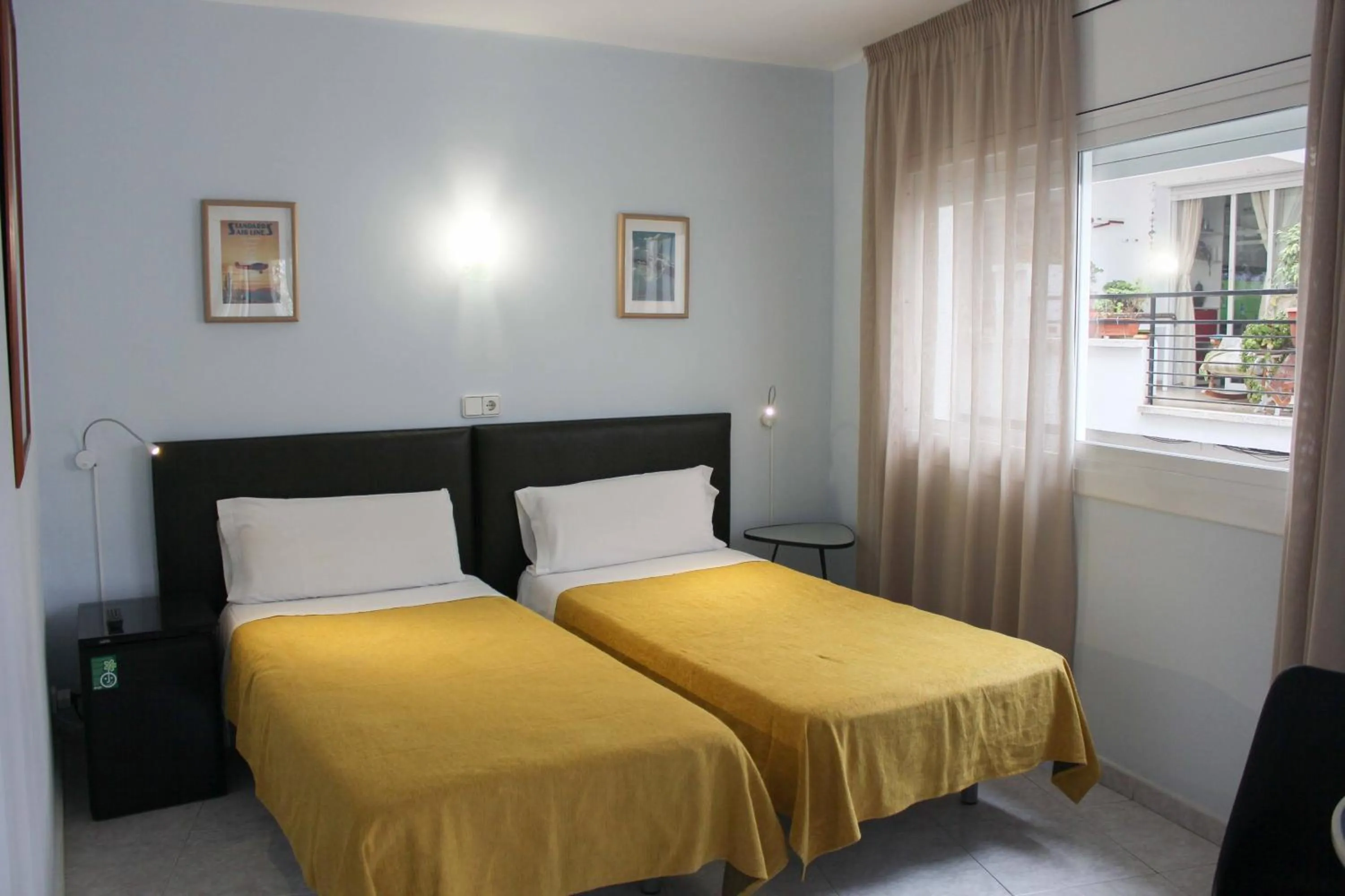 Photo of the whole room, Bed in Hotel Alexandra Sitges