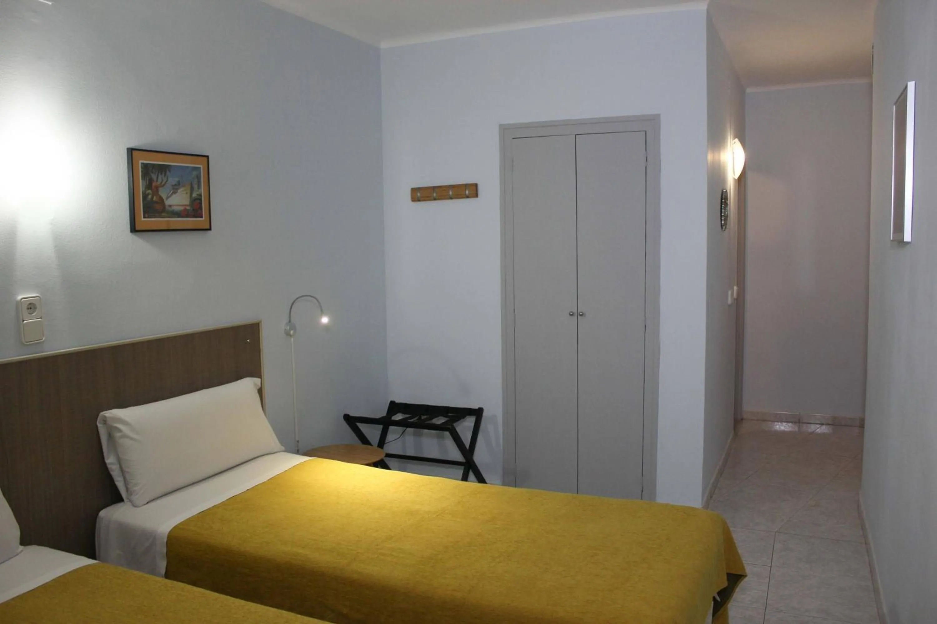 Photo of the whole room, Bed in Hotel Alexandra Sitges